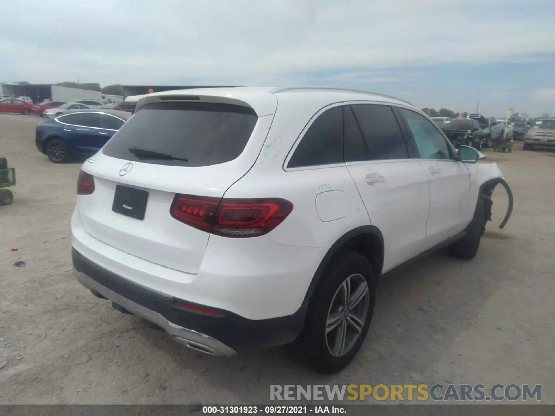 4 Photograph of a damaged car WDC0G8DB5LF694993 MERCEDES-BENZ GLC 2020