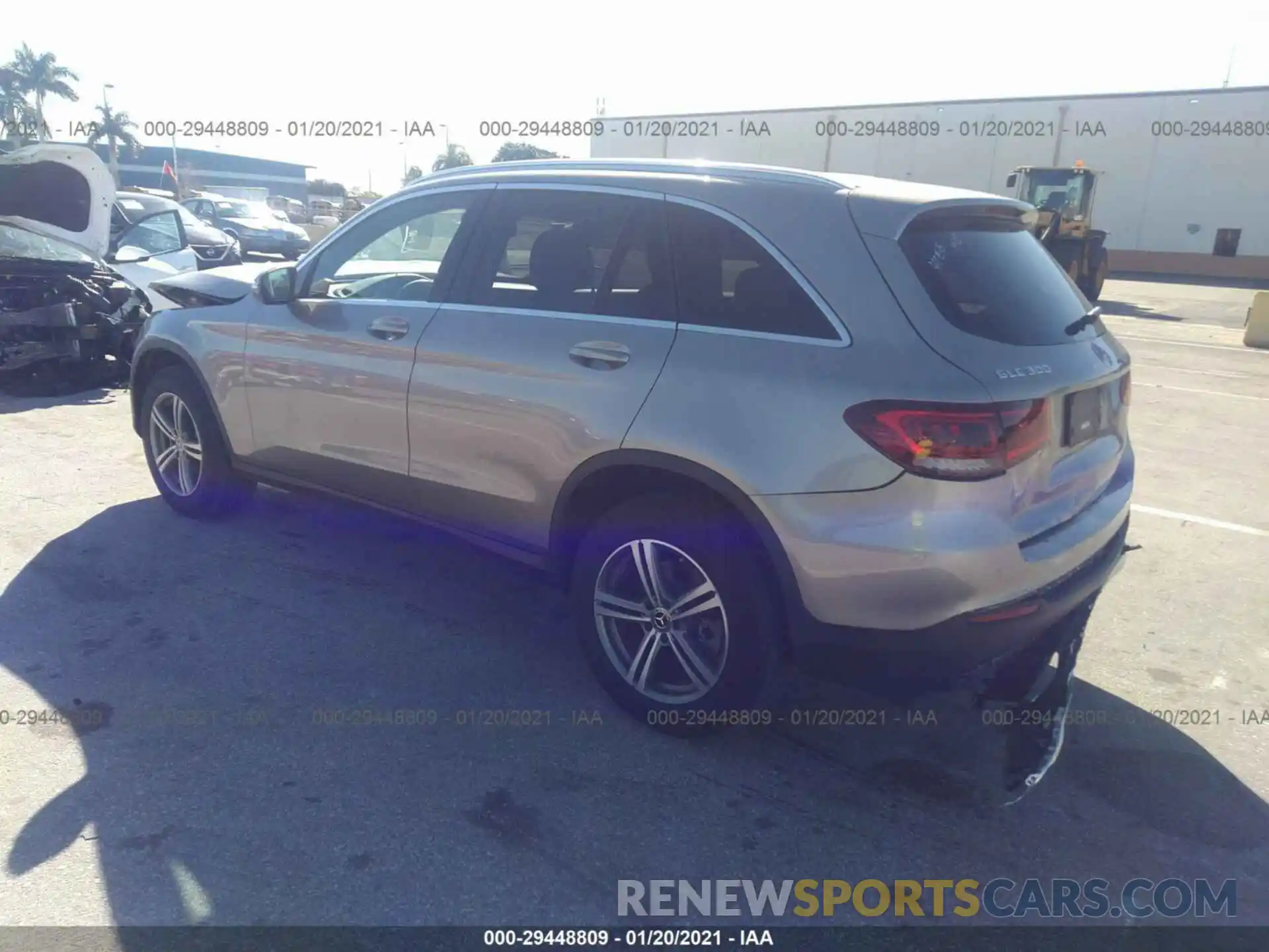 3 Photograph of a damaged car WDC0G8DB5LF698882 MERCEDES-BENZ GLC 2020