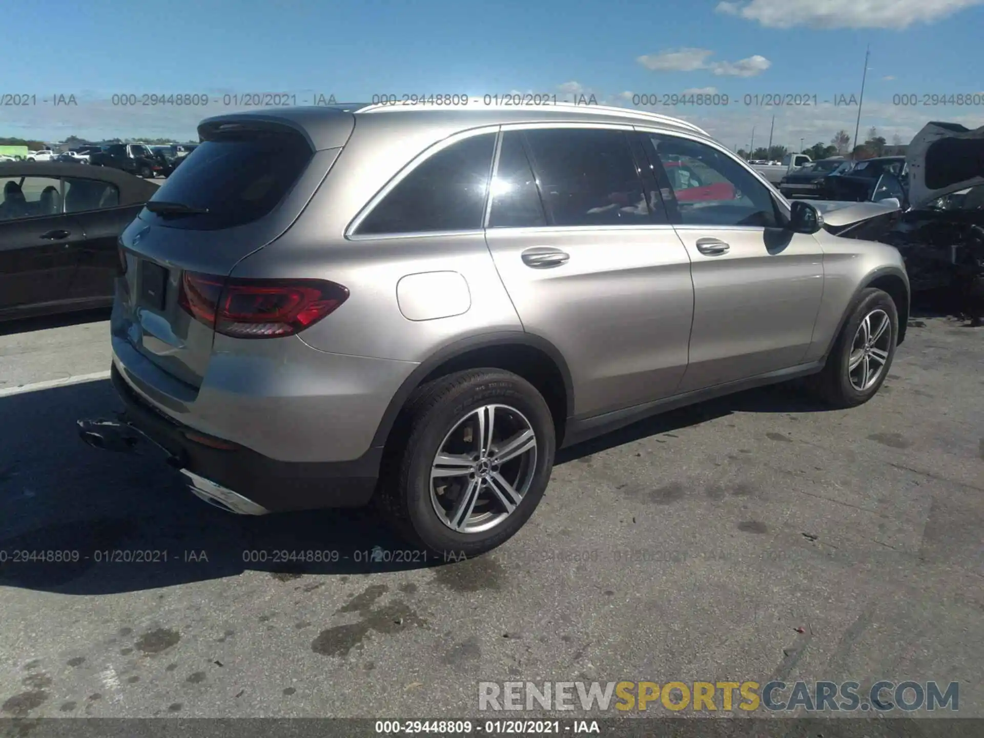 4 Photograph of a damaged car WDC0G8DB5LF698882 MERCEDES-BENZ GLC 2020