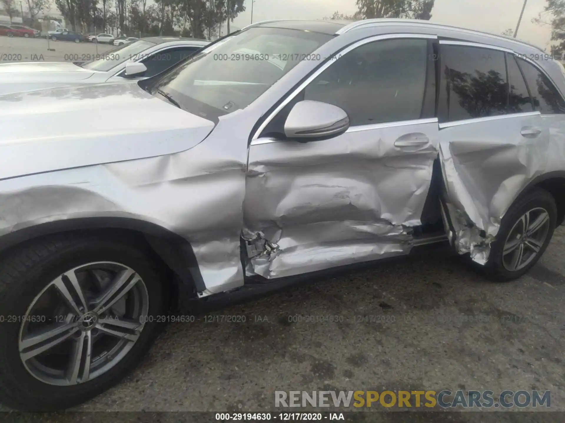 6 Photograph of a damaged car WDC0G8DB5LF711811 MERCEDES-BENZ GLC 2020