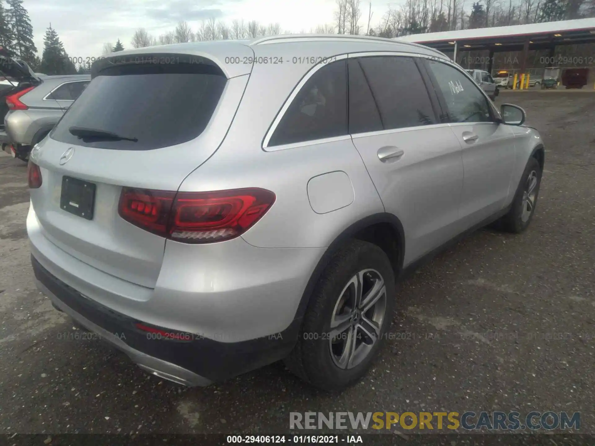 4 Фотография поврежденного автомобиля WDC0G8DB5LF723814 MERCEDES-BENZ GLC 2020