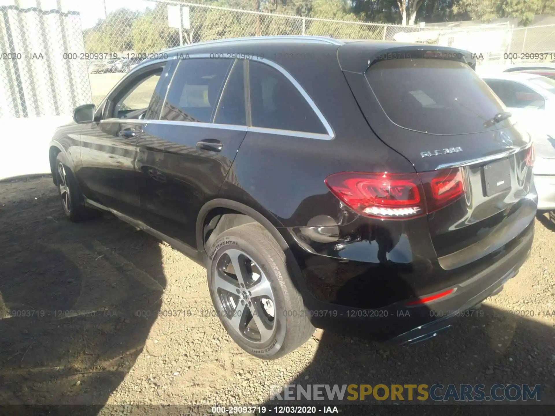 3 Photograph of a damaged car WDC0G8DB6LF692251 MERCEDES-BENZ GLC 2020