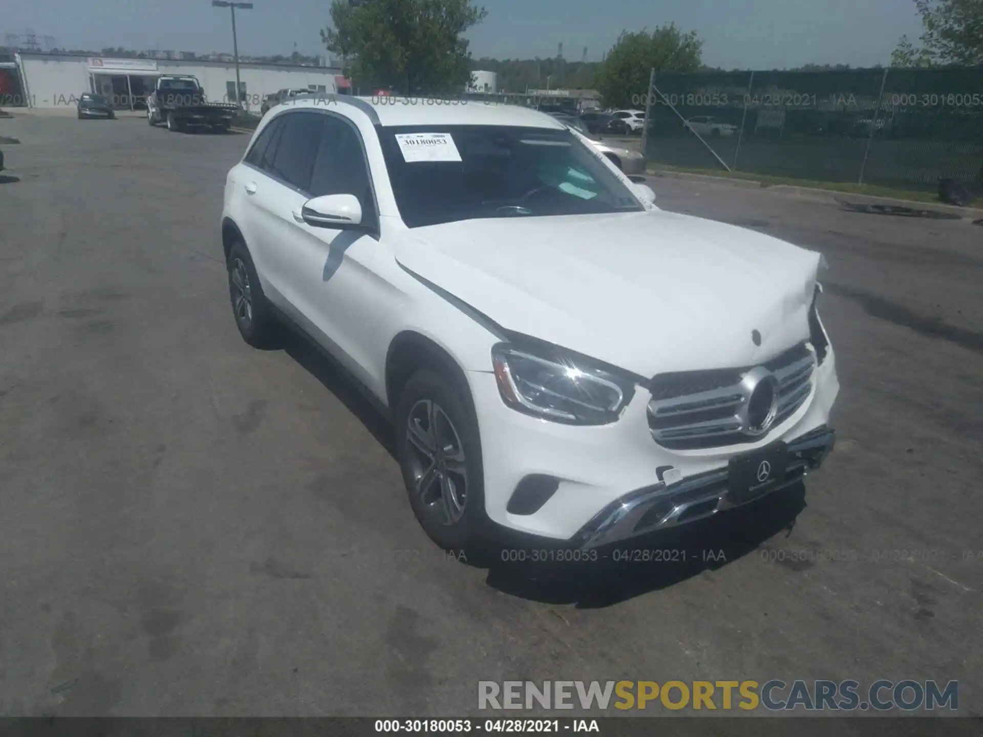 1 Фотография поврежденного автомобиля WDC0G8DB6LF715995 MERCEDES-BENZ GLC 2020