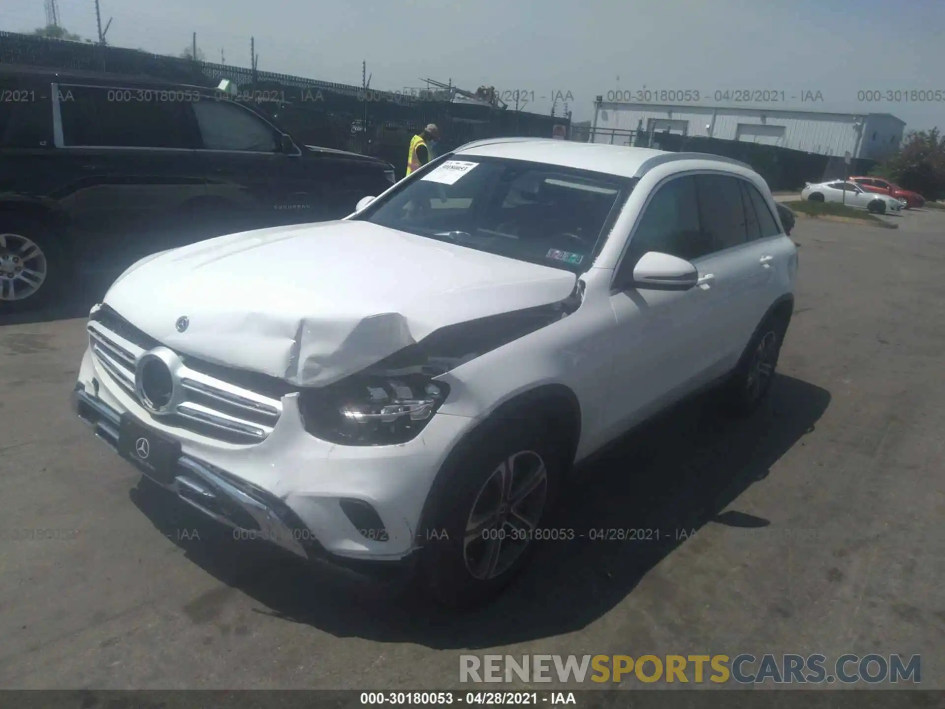 2 Photograph of a damaged car WDC0G8DB6LF715995 MERCEDES-BENZ GLC 2020