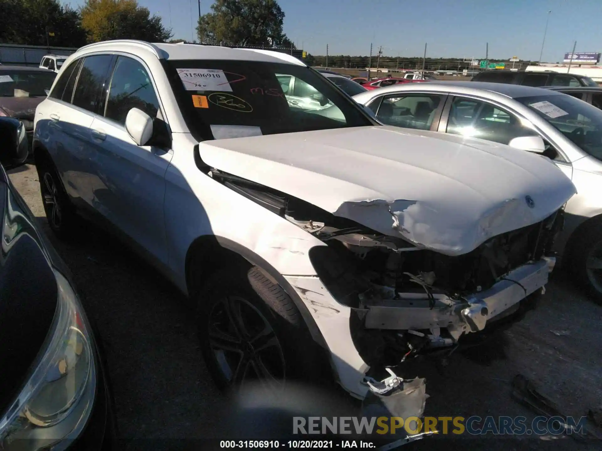 1 Photograph of a damaged car WDC0G8DB6LF724342 MERCEDES-BENZ GLC 2020