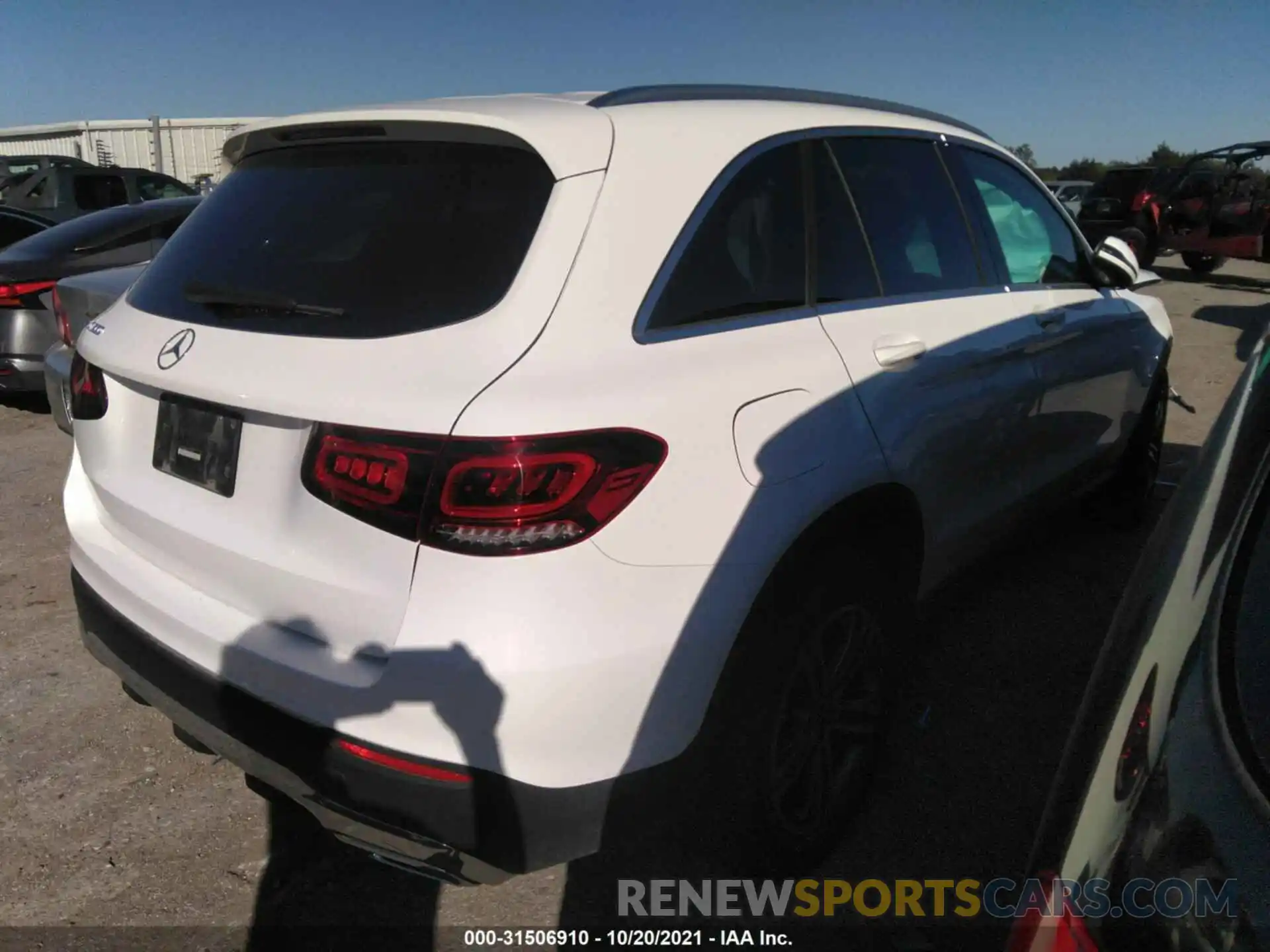 4 Photograph of a damaged car WDC0G8DB6LF724342 MERCEDES-BENZ GLC 2020