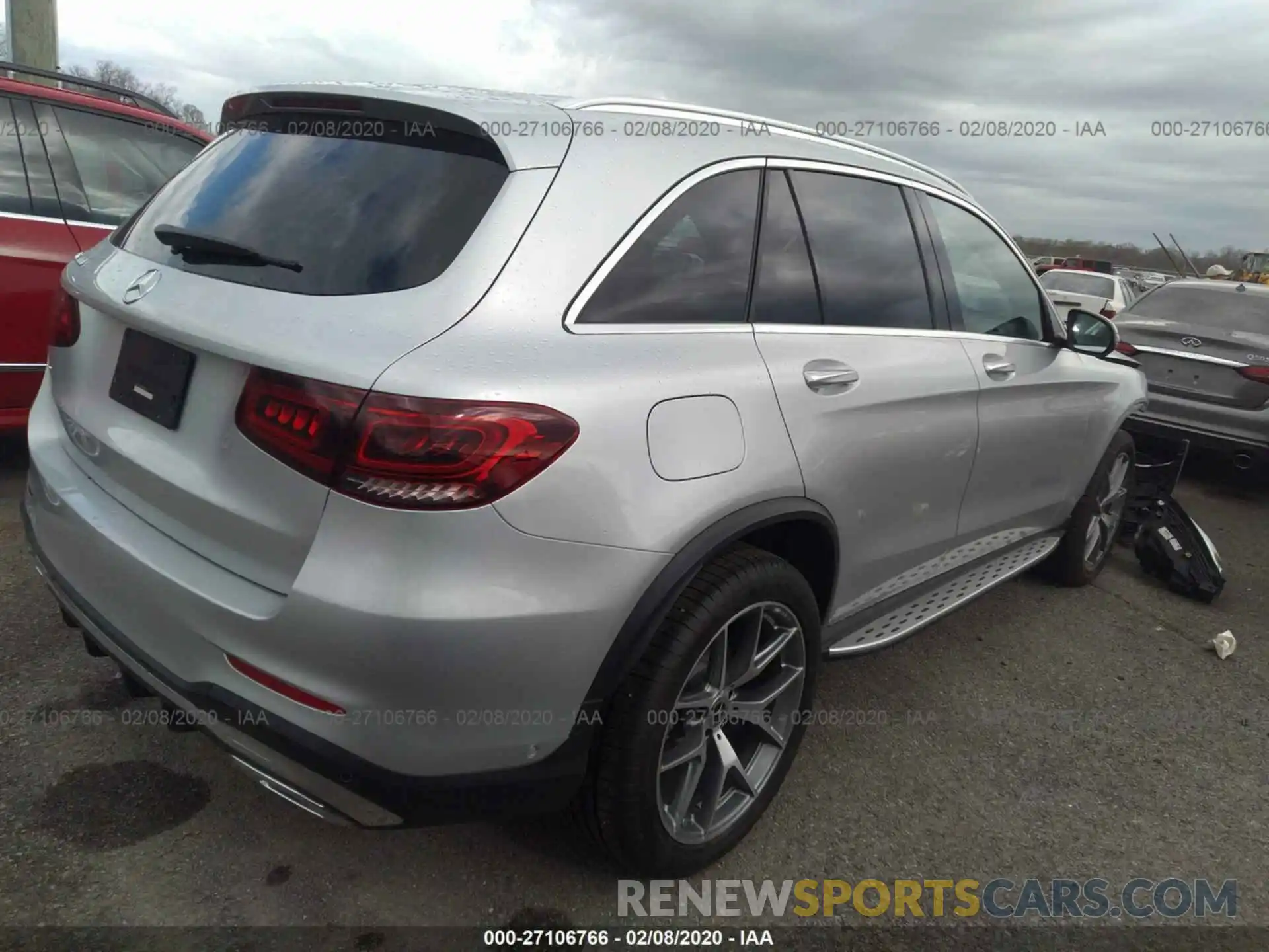 4 Photograph of a damaged car WDC0G8DB7LF692162 MERCEDES-BENZ GLC 2020