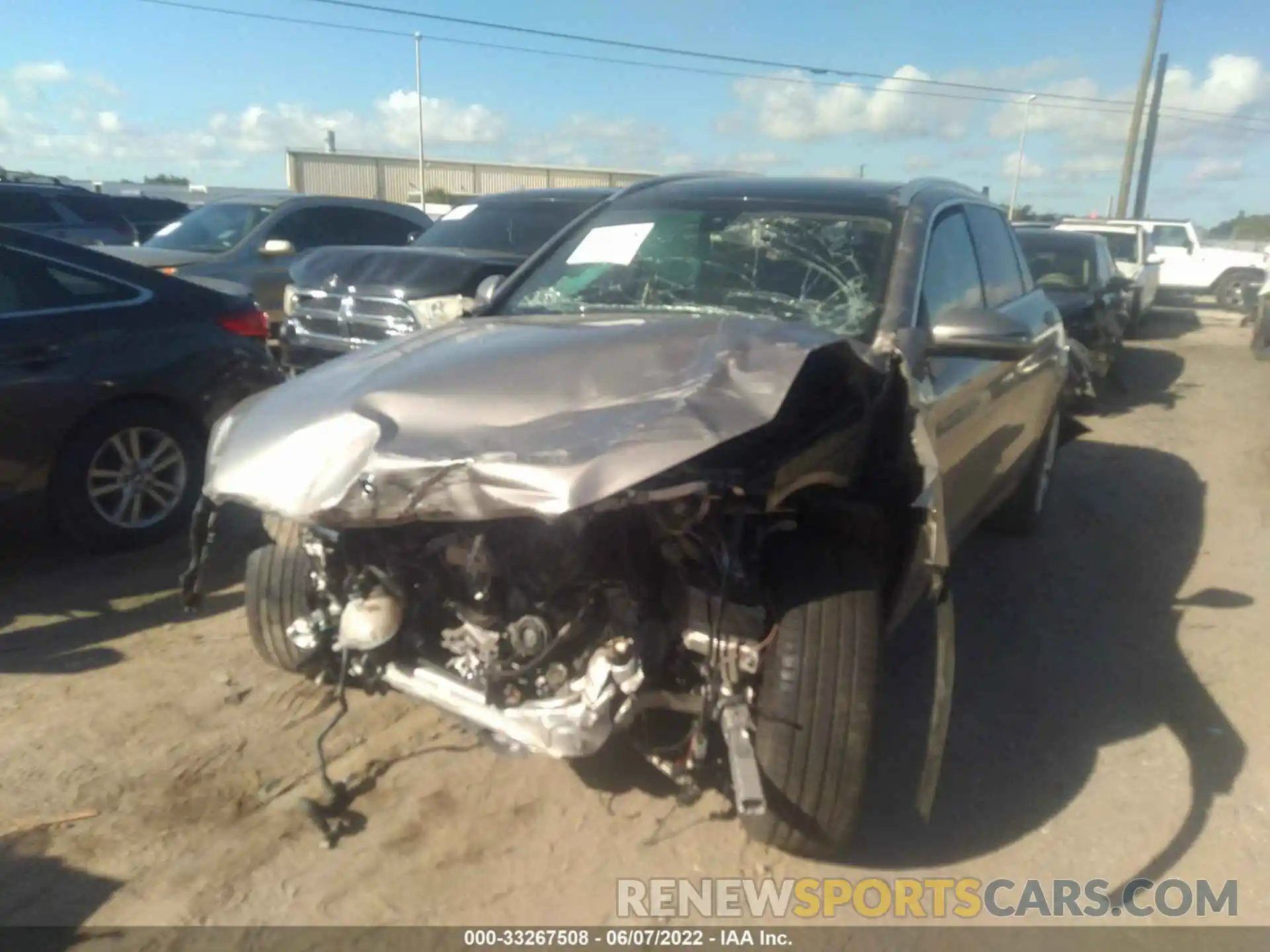 6 Photograph of a damaged car WDC0G8DB7LF698060 MERCEDES-BENZ GLC 2020