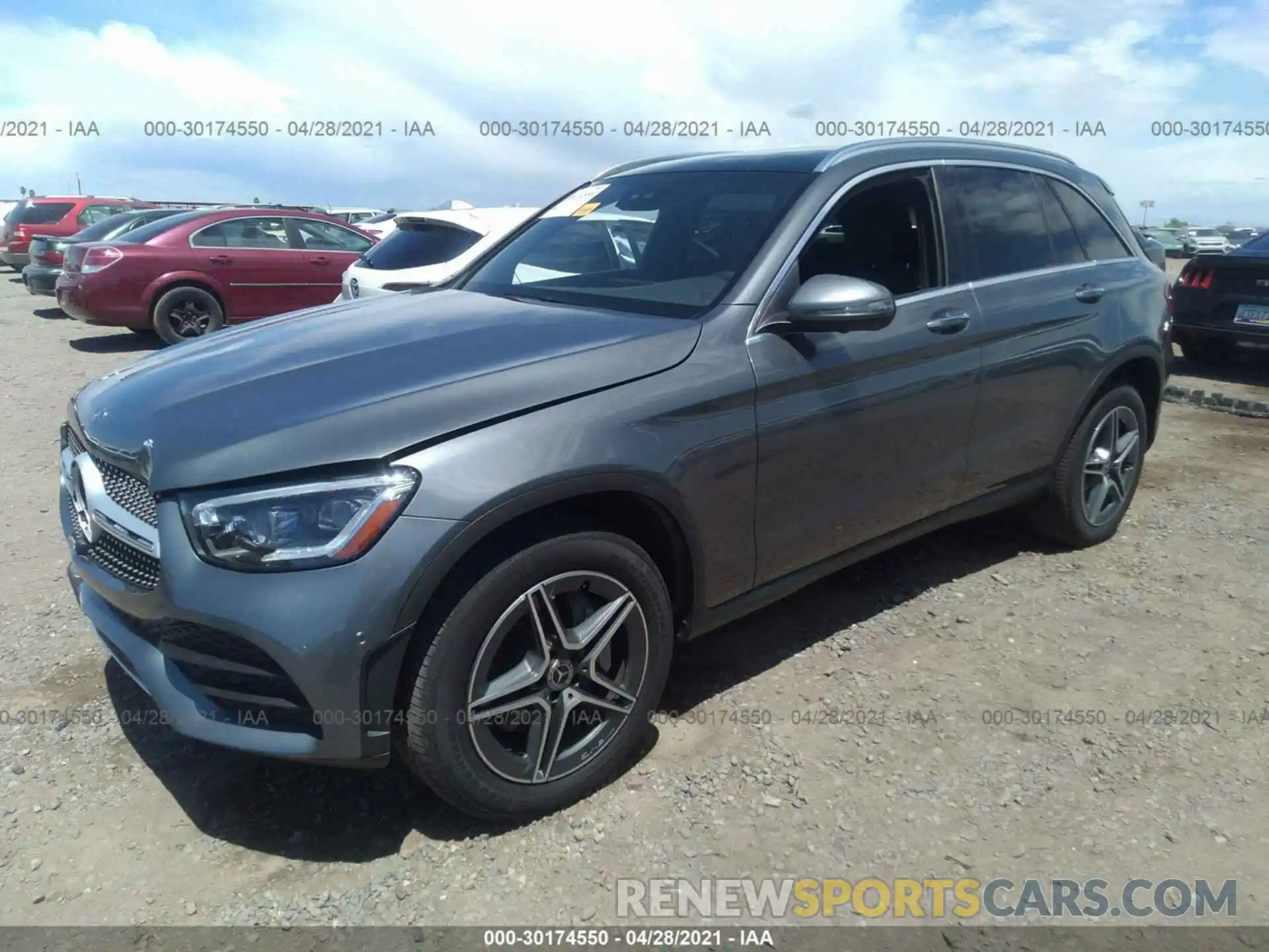 2 Photograph of a damaged car WDC0G8DB7LF701118 MERCEDES-BENZ GLC 2020