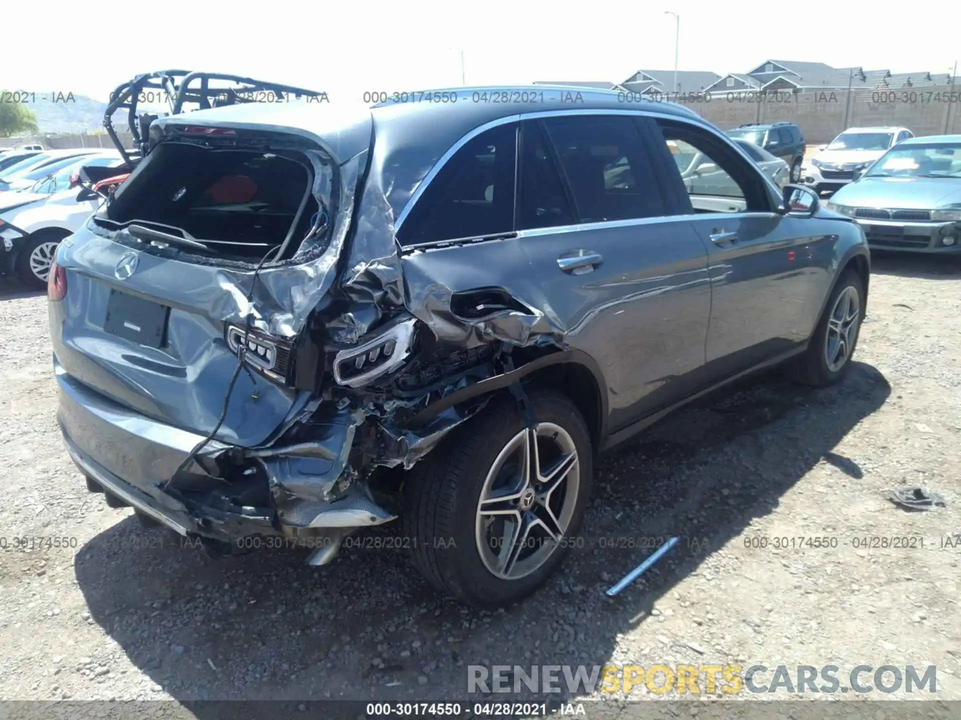 4 Photograph of a damaged car WDC0G8DB7LF701118 MERCEDES-BENZ GLC 2020