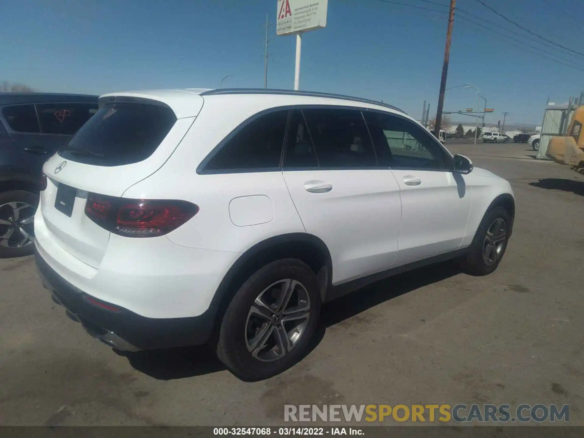 4 Photograph of a damaged car WDC0G8DB8LF685981 MERCEDES-BENZ GLC 2020