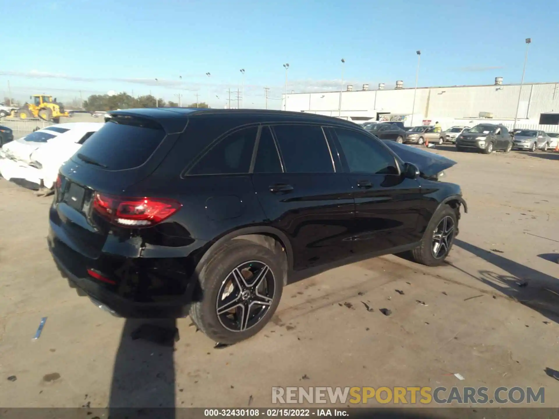 4 Photograph of a damaged car WDC0G8DB8LF704304 MERCEDES-BENZ GLC 2020