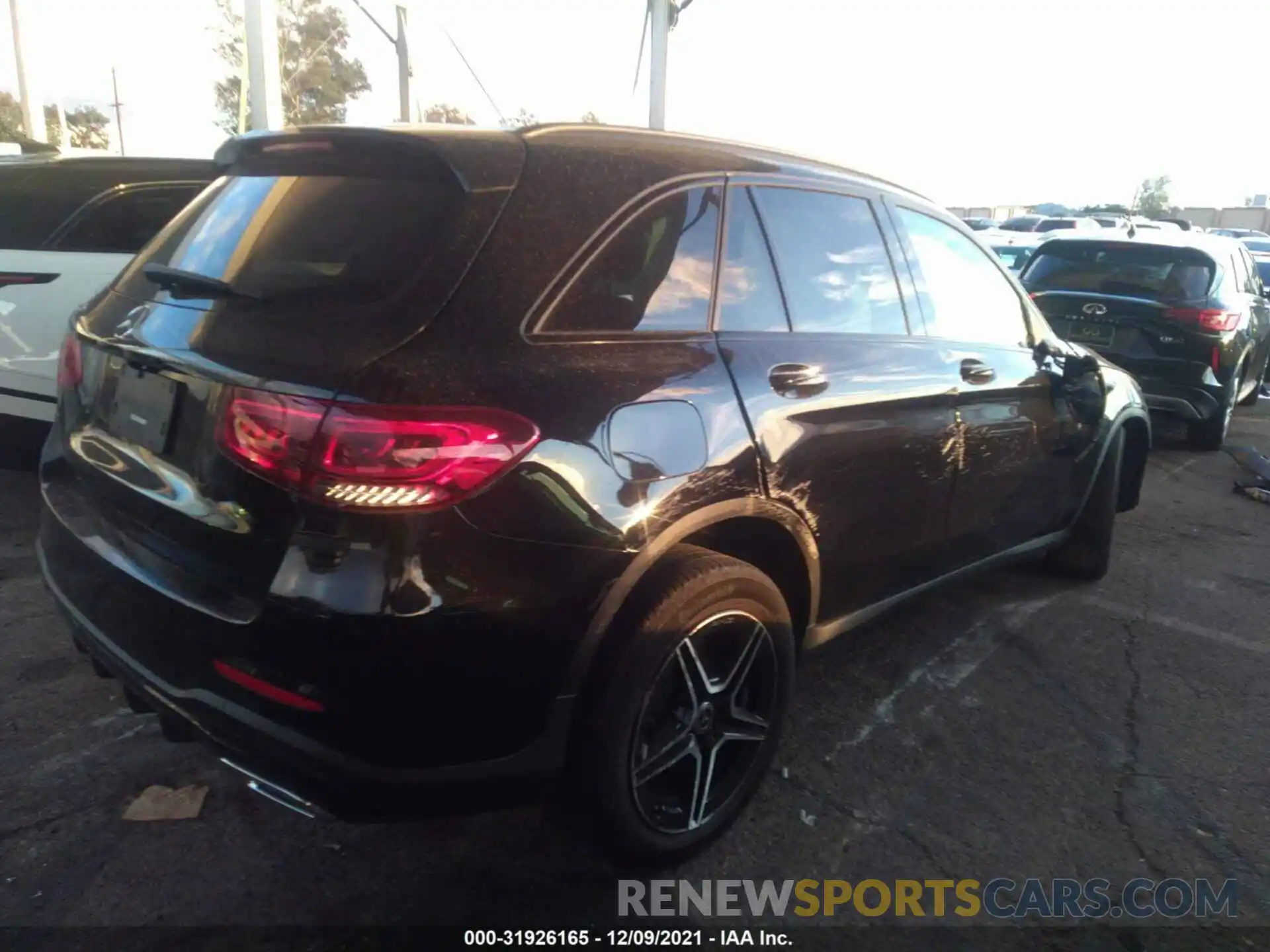 4 Photograph of a damaged car WDC0G8DB8LF733933 MERCEDES-BENZ GLC 2020