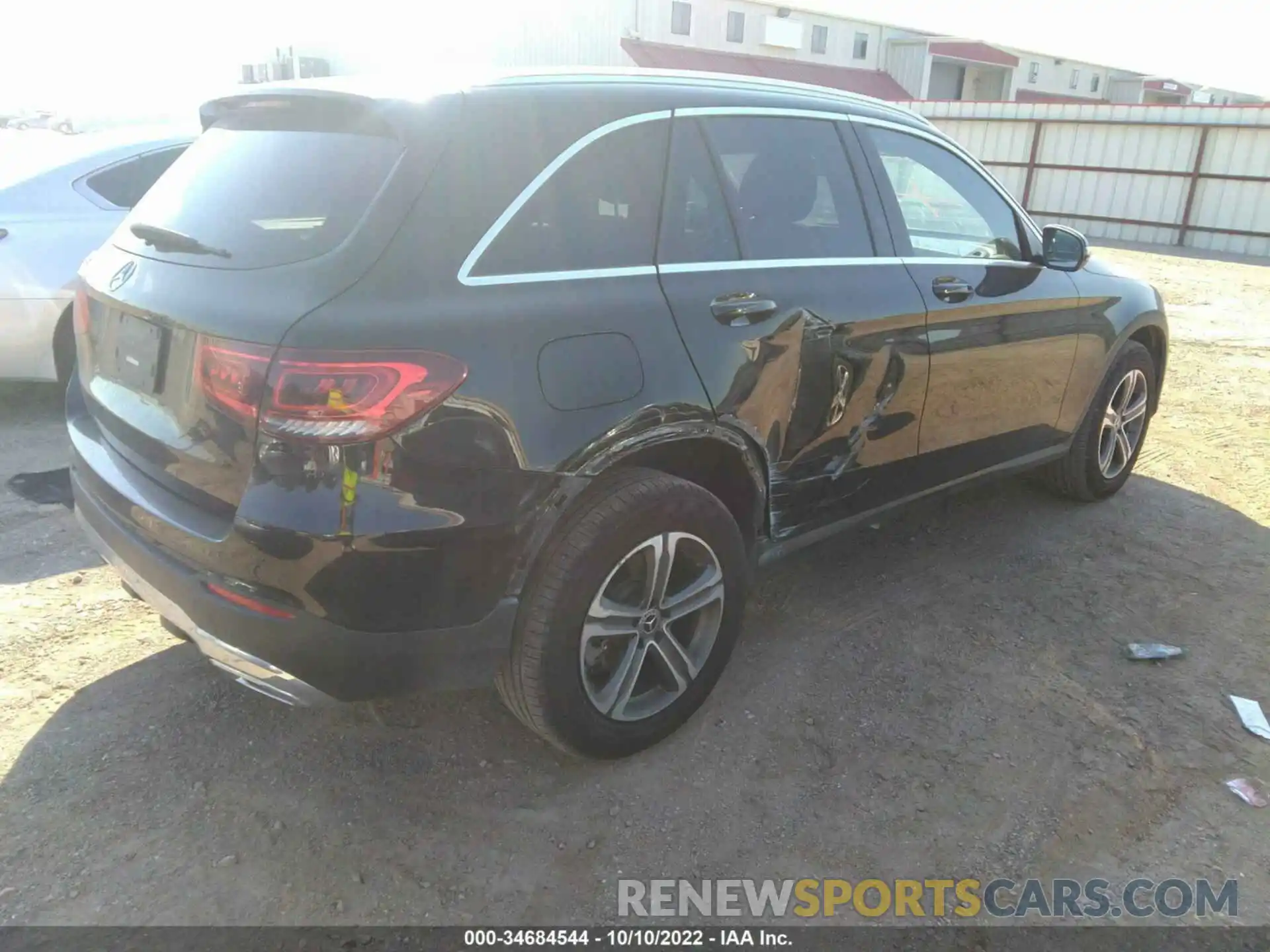 4 Фотография поврежденного автомобиля WDC0G8DB9LF674813 MERCEDES-BENZ GLC 2020