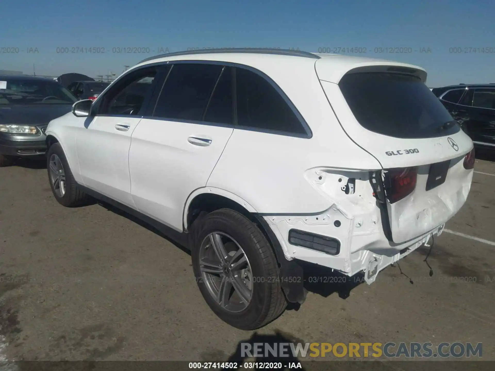 3 Photograph of a damaged car WDC0G8DB9LF677694 MERCEDES-BENZ GLC 2020