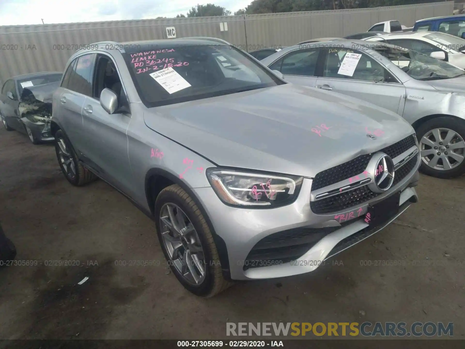 1 Photograph of a damaged car WDC0G8DB9LF742608 MERCEDES-BENZ GLC 2020