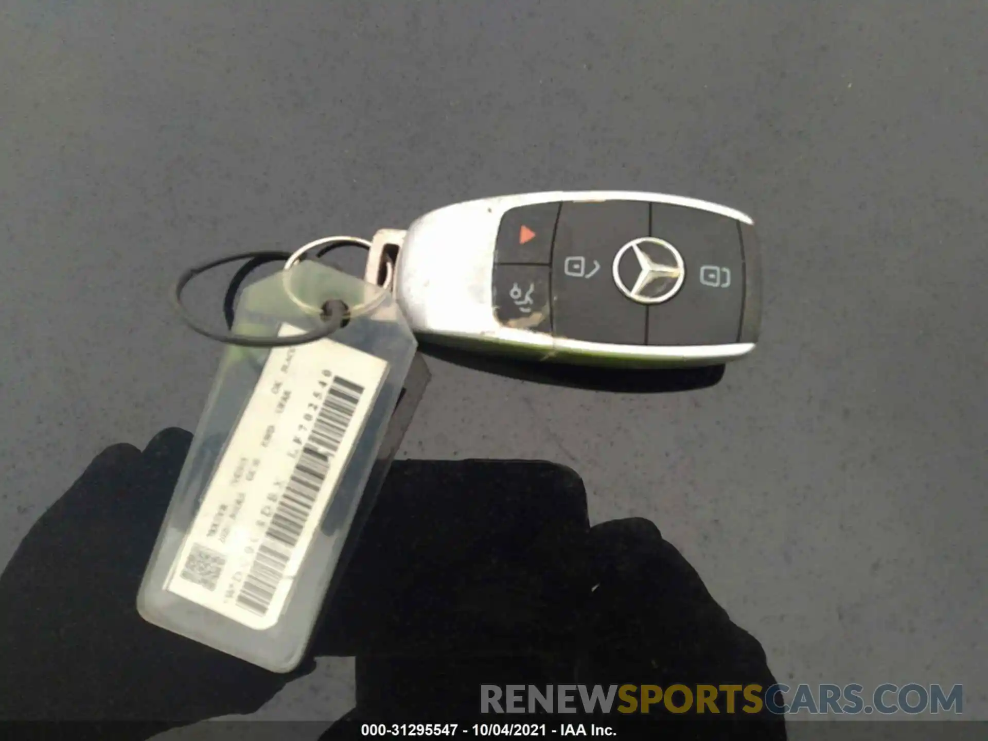 11 Photograph of a damaged car WDC0G8DBXLF702540 MERCEDES-BENZ GLC 2020