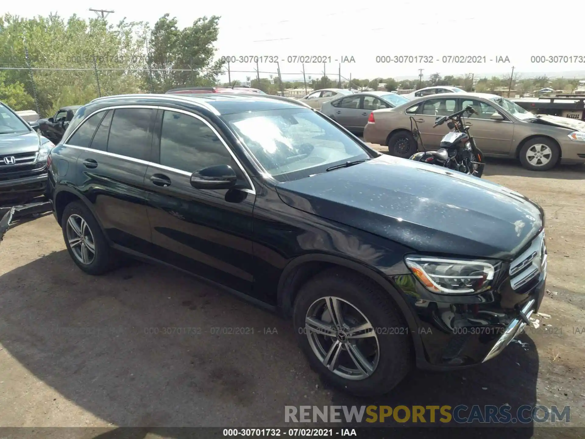 1 Photograph of a damaged car WDC0G8DBXLF735232 MERCEDES-BENZ GLC 2020