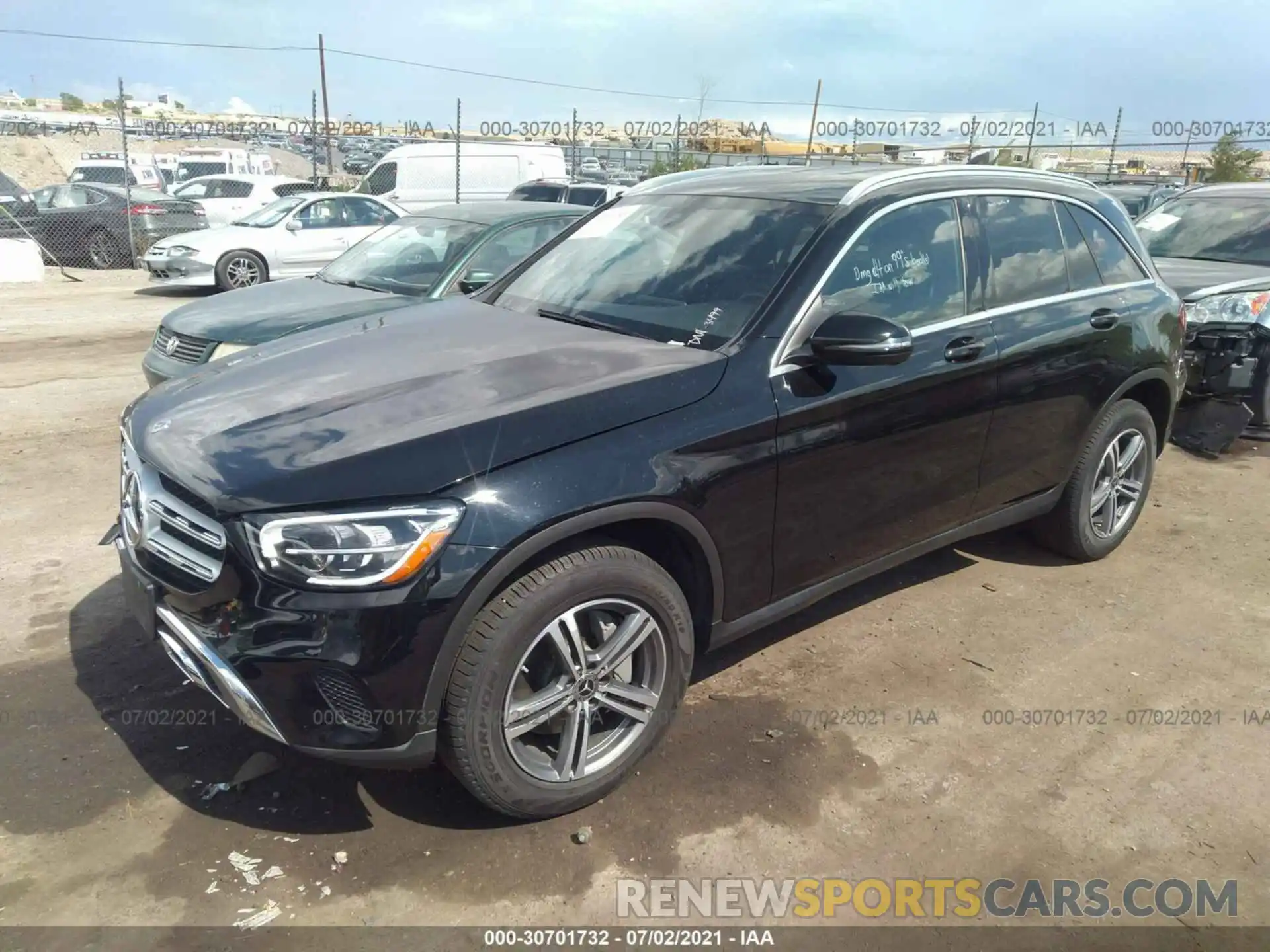 2 Фотография поврежденного автомобиля WDC0G8DBXLF735232 MERCEDES-BENZ GLC 2020