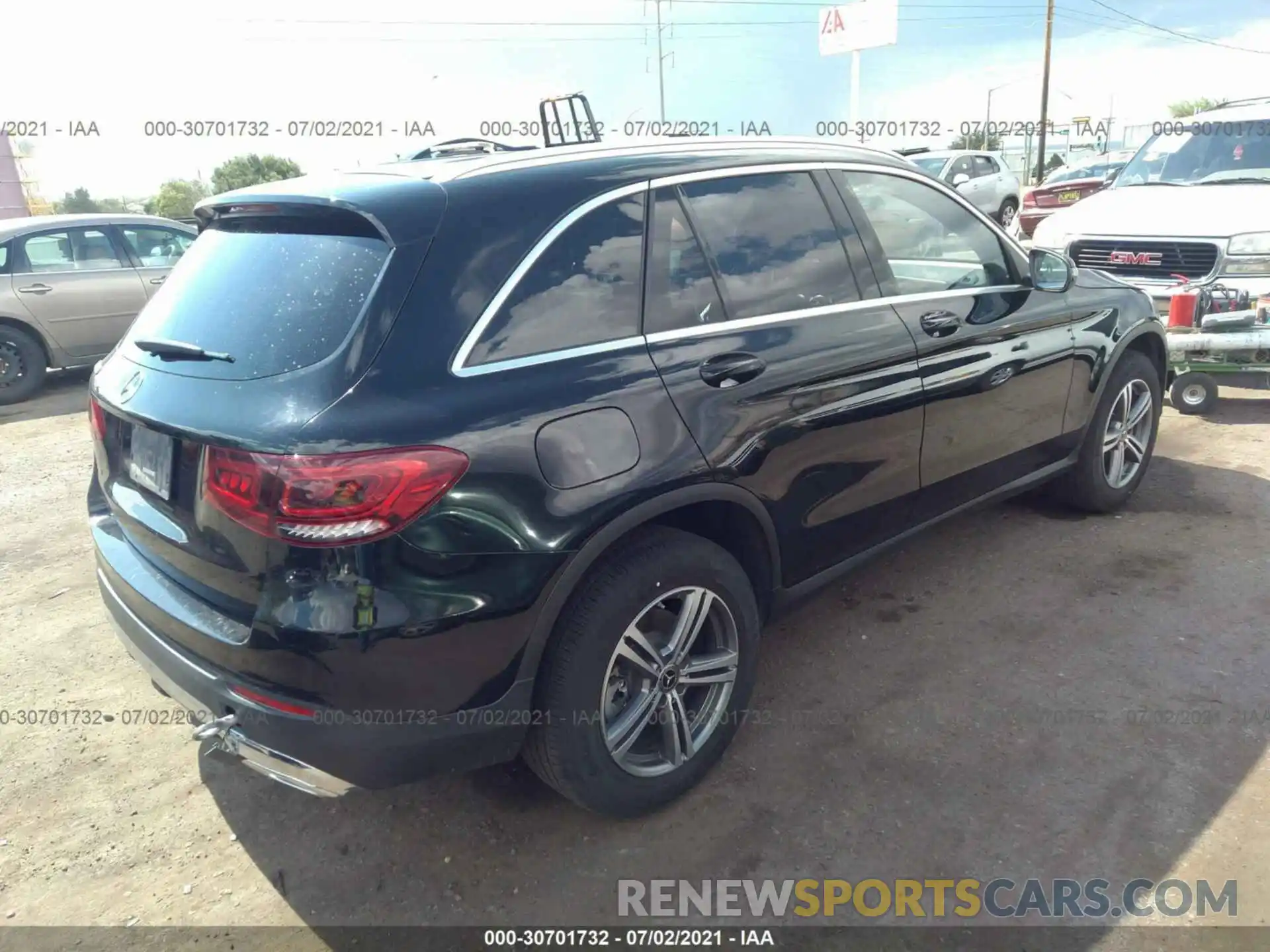 4 Photograph of a damaged car WDC0G8DBXLF735232 MERCEDES-BENZ GLC 2020