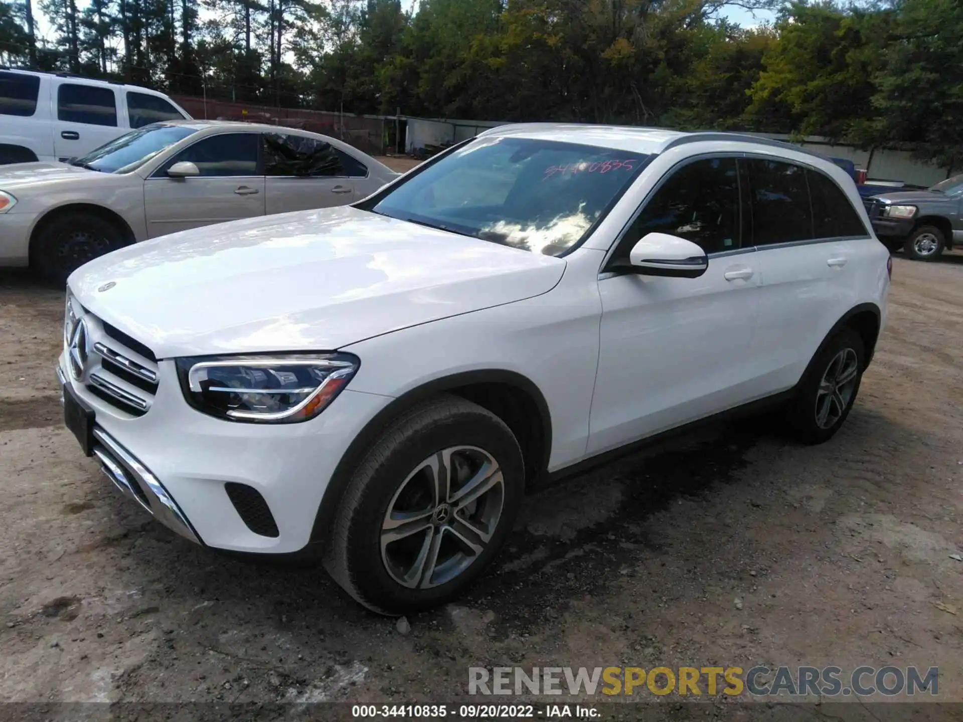 2 Photograph of a damaged car WDC0G8DBXLF740236 MERCEDES-BENZ GLC 2020