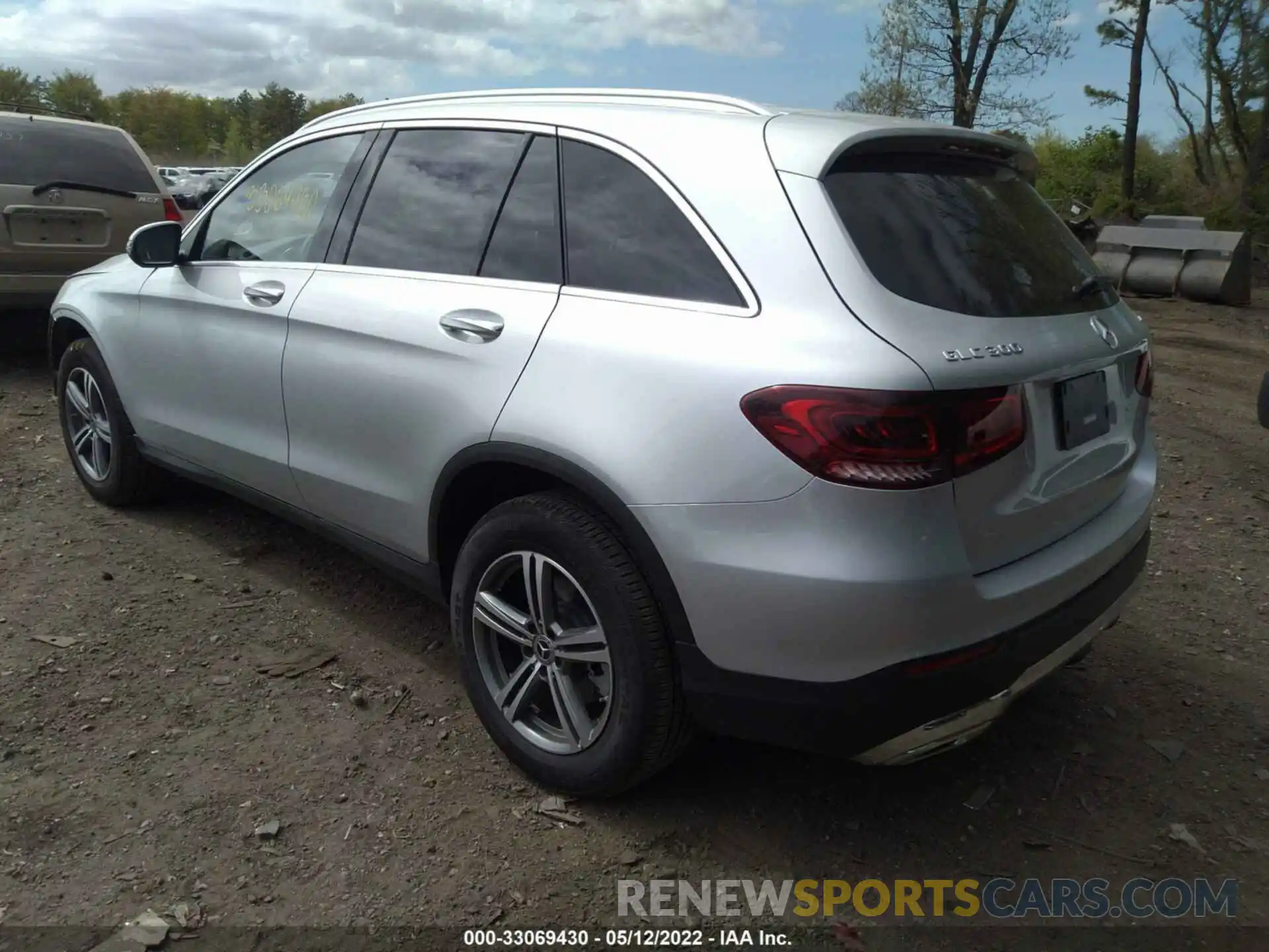 3 Photograph of a damaged car WDC0G8EB0LF727719 MERCEDES-BENZ GLC 2020