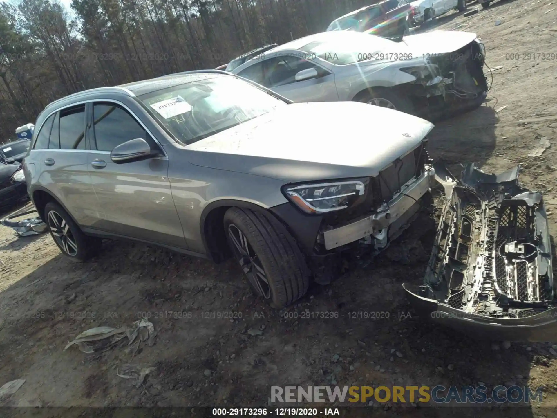 1 Photograph of a damaged car WDC0G8EB0LF755696 MERCEDES-BENZ GLC 2020