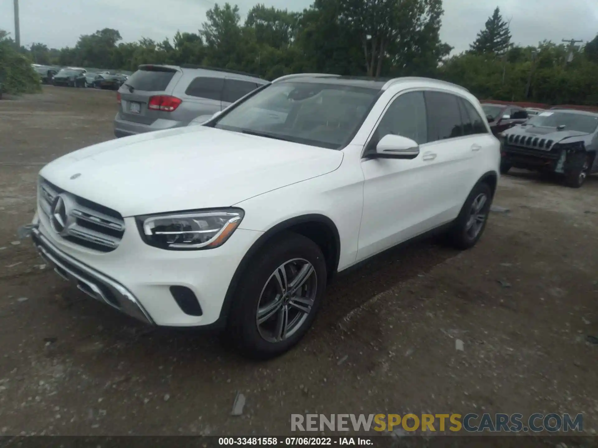 2 Photograph of a damaged car WDC0G8EB1LF693984 MERCEDES-BENZ GLC 2020