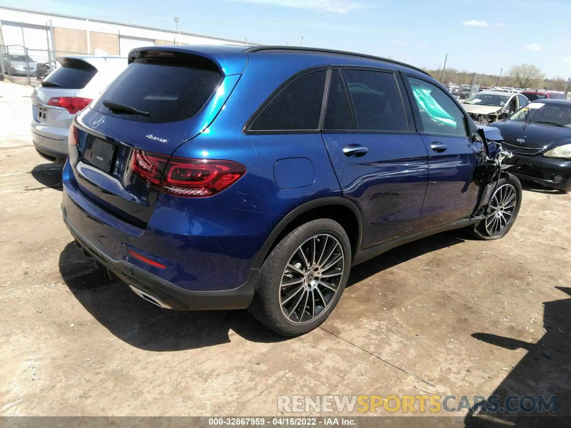 4 Фотография поврежденного автомобиля WDC0G8EB1LF700836 MERCEDES-BENZ GLC 2020