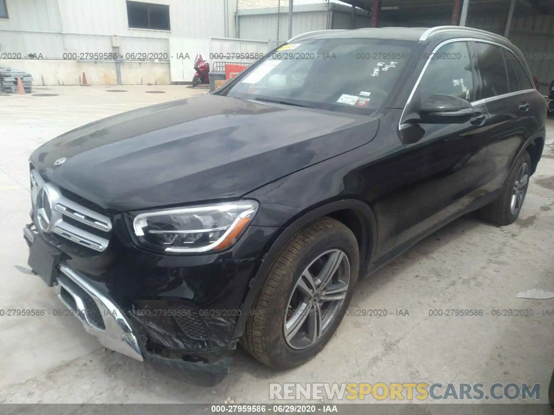 2 Photograph of a damaged car WDC0G8EB1LF711724 MERCEDES-BENZ GLC 2020