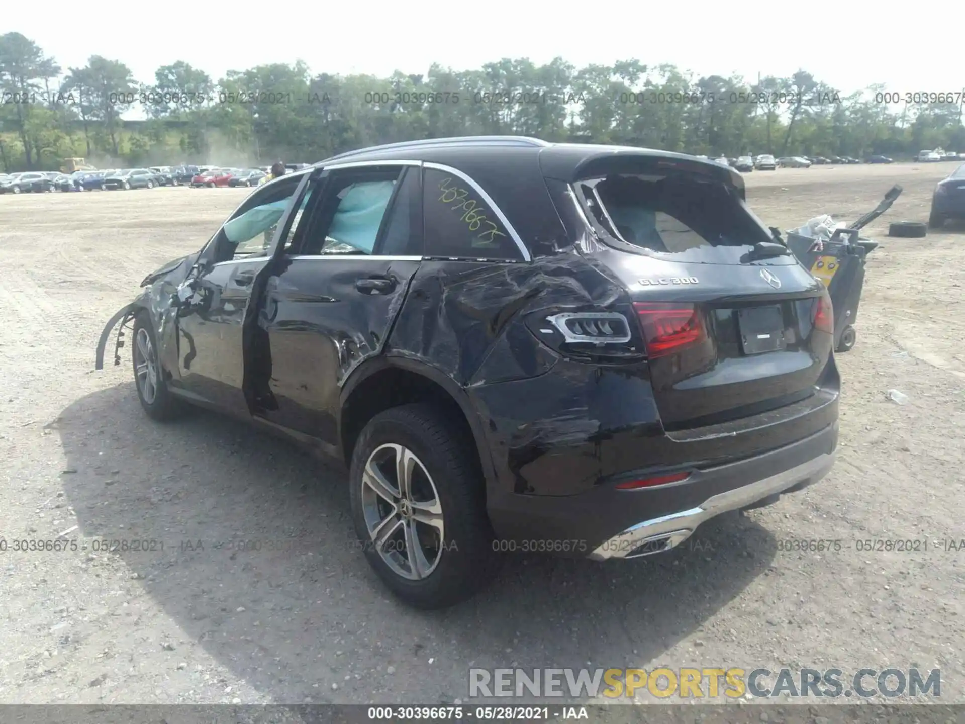 3 Photograph of a damaged car WDC0G8EB1LF721069 MERCEDES-BENZ GLC 2020