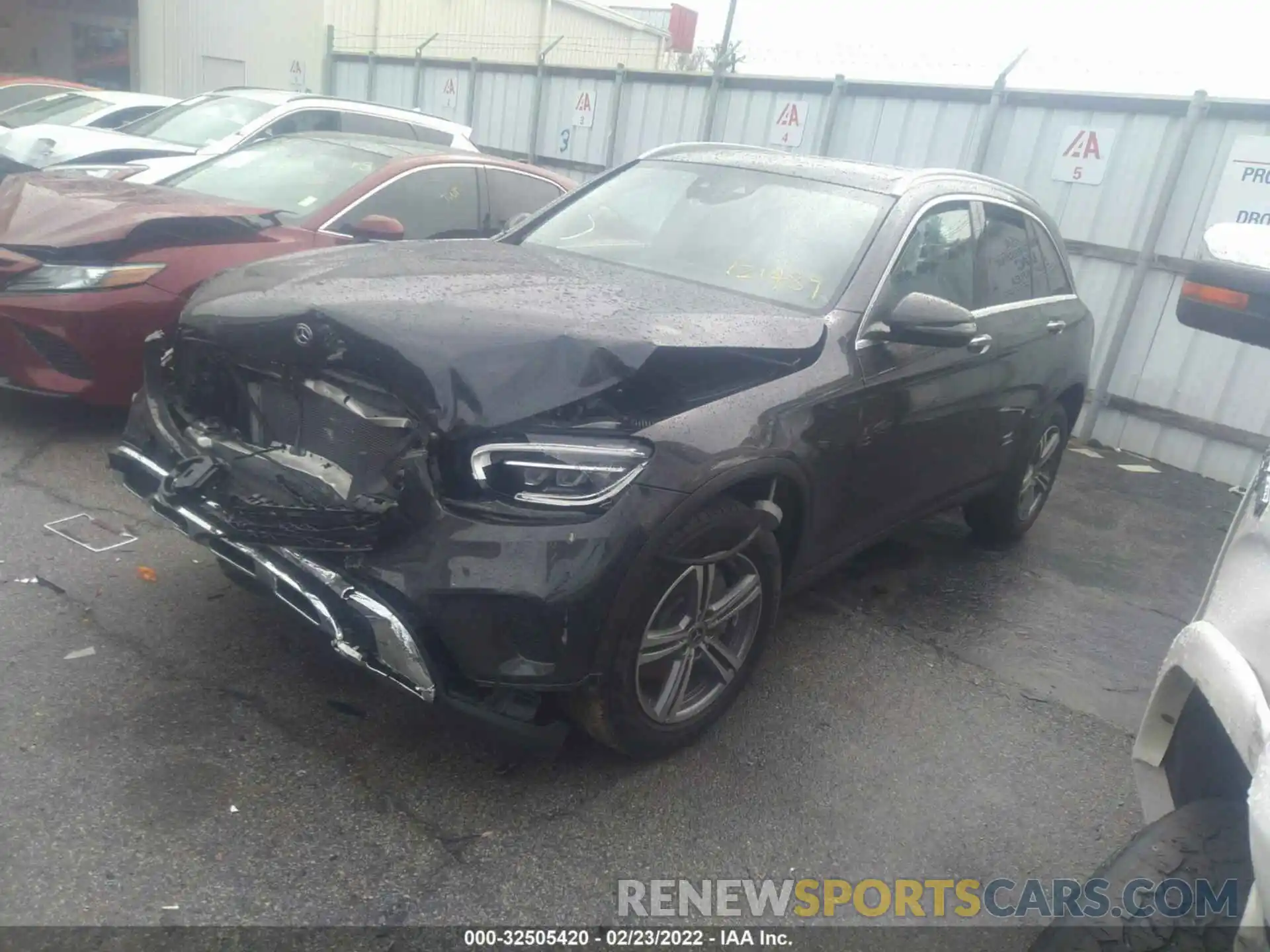 2 Photograph of a damaged car WDC0G8EB1LF721489 MERCEDES-BENZ GLC 2020