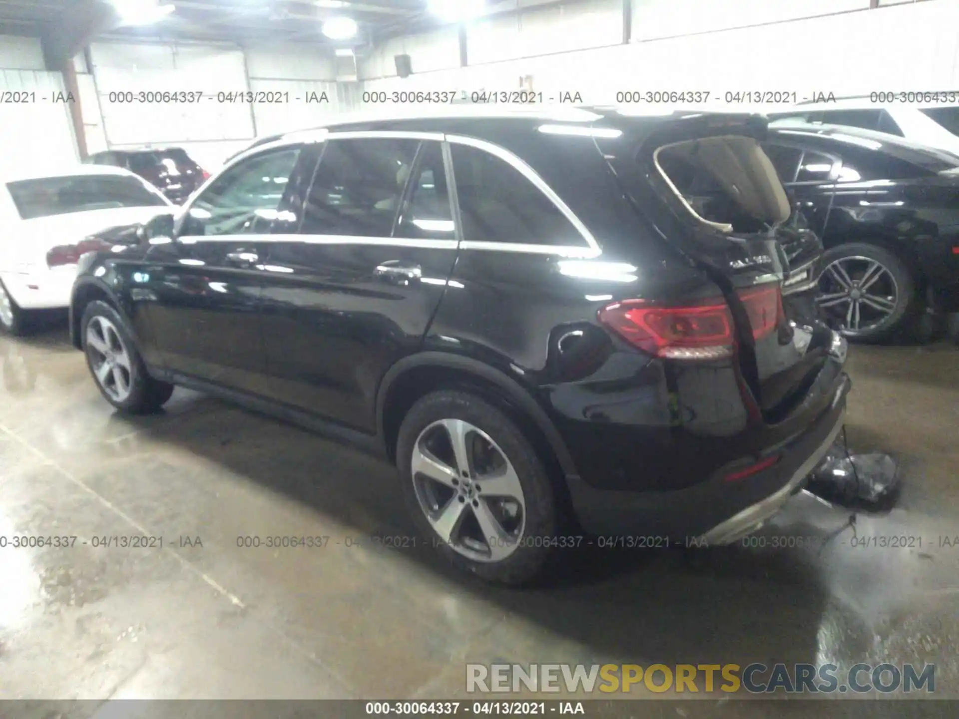 3 Photograph of a damaged car WDC0G8EB2LF686610 MERCEDES-BENZ GLC 2020