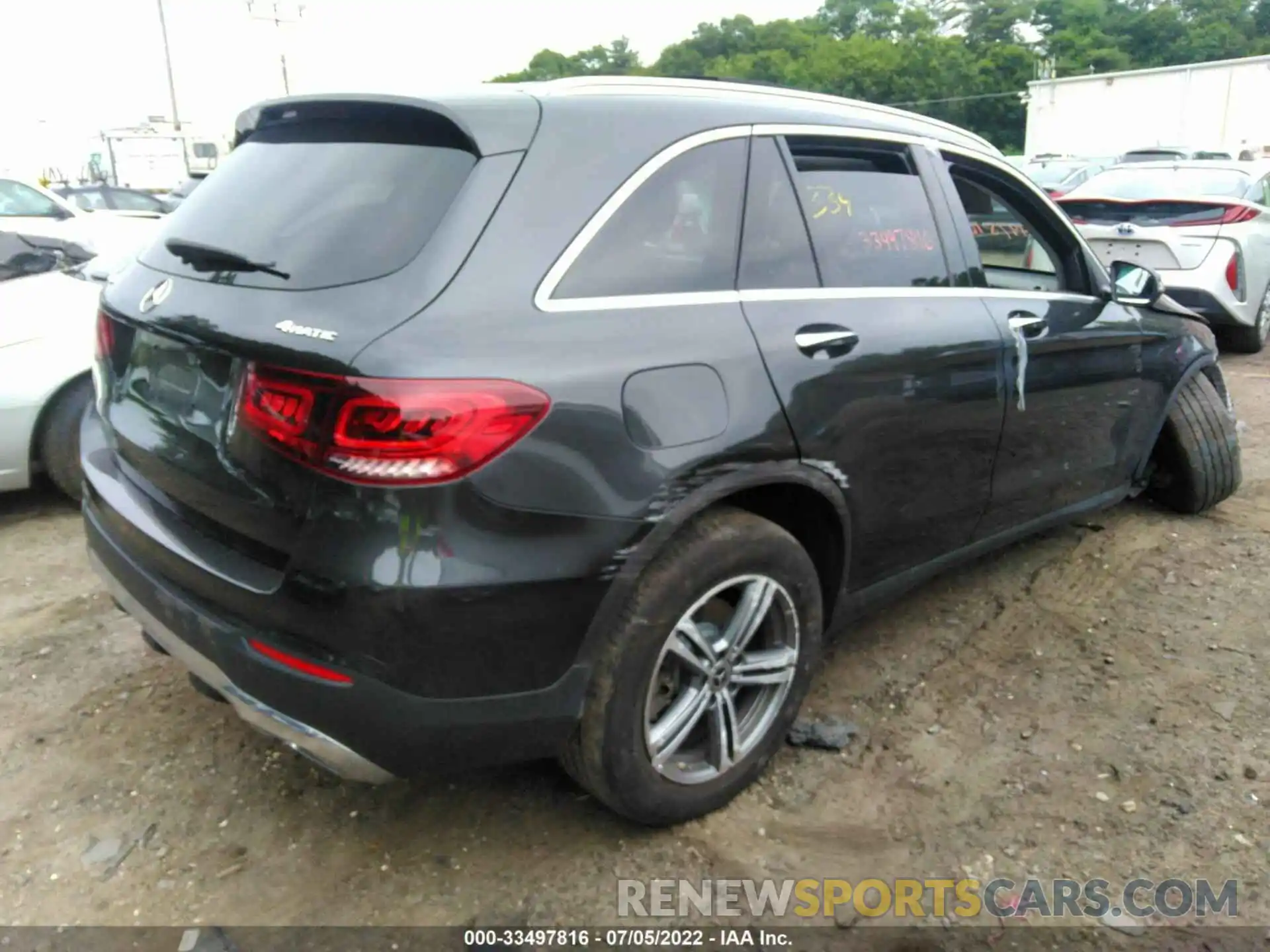 4 Фотография поврежденного автомобиля WDC0G8EB2LF718374 MERCEDES-BENZ GLC 2020