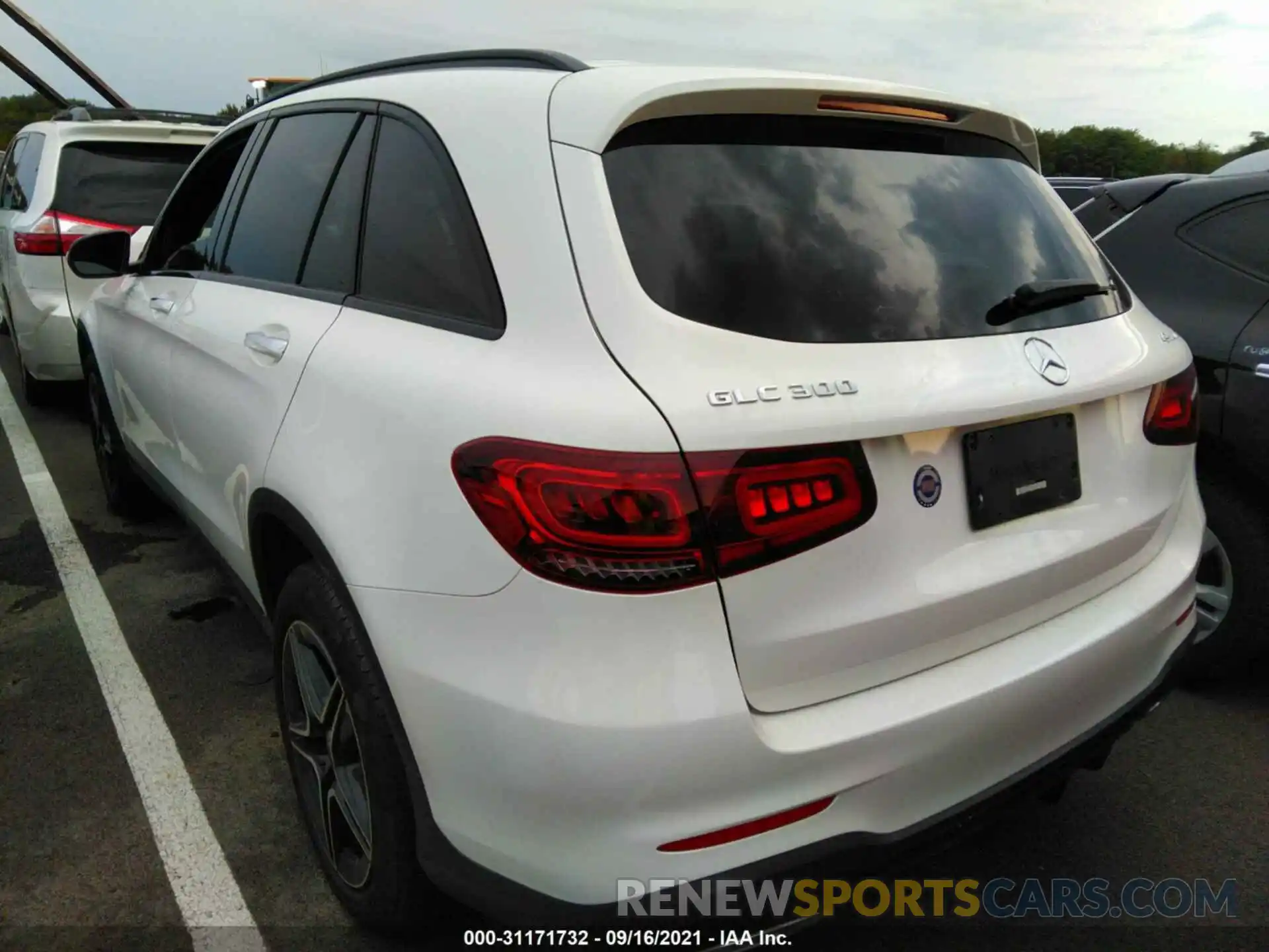 3 Photograph of a damaged car WDC0G8EB2LF732520 MERCEDES-BENZ GLC 2020