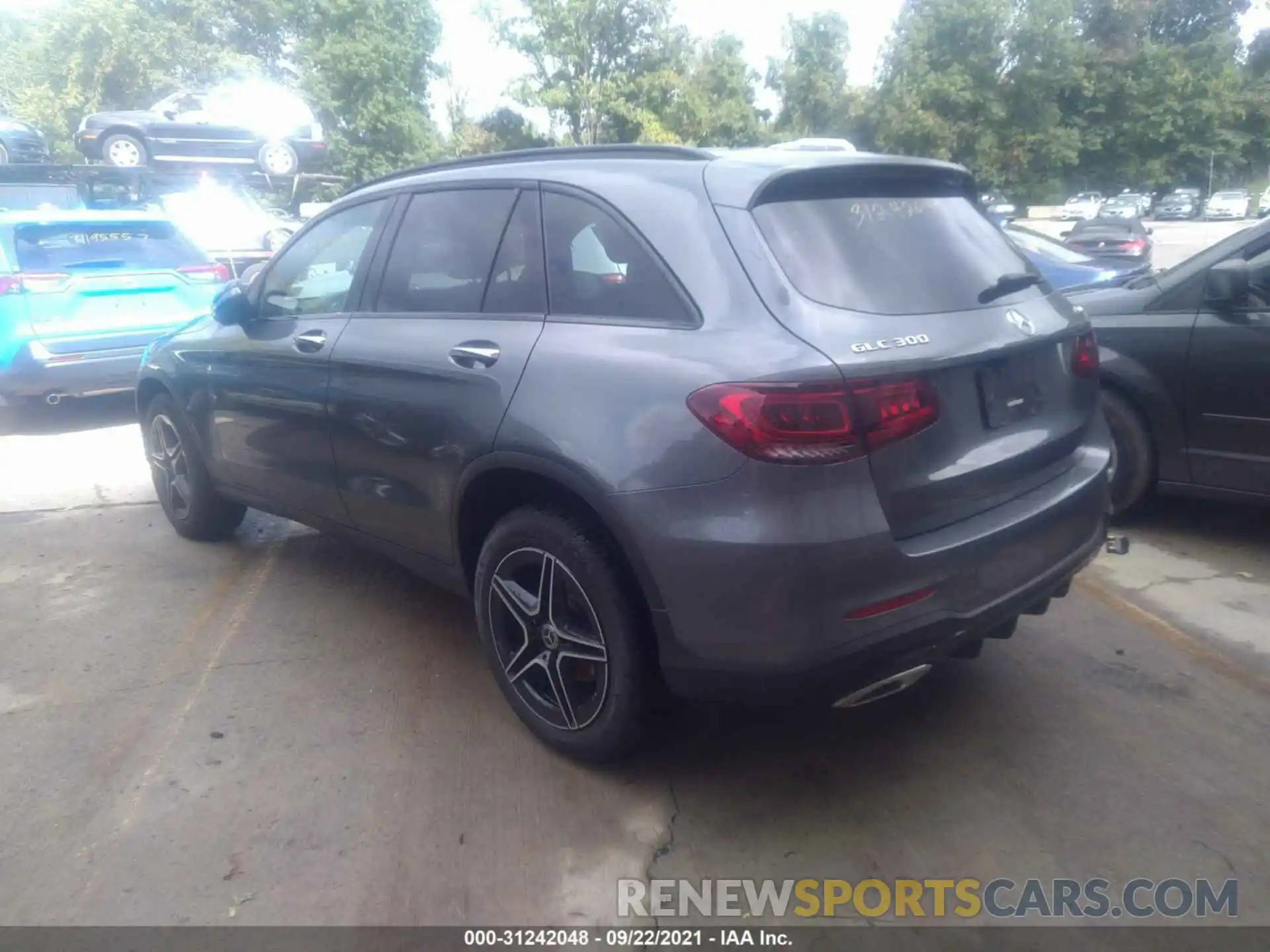 3 Photograph of a damaged car WDC0G8EB3LF689824 MERCEDES-BENZ GLC 2020