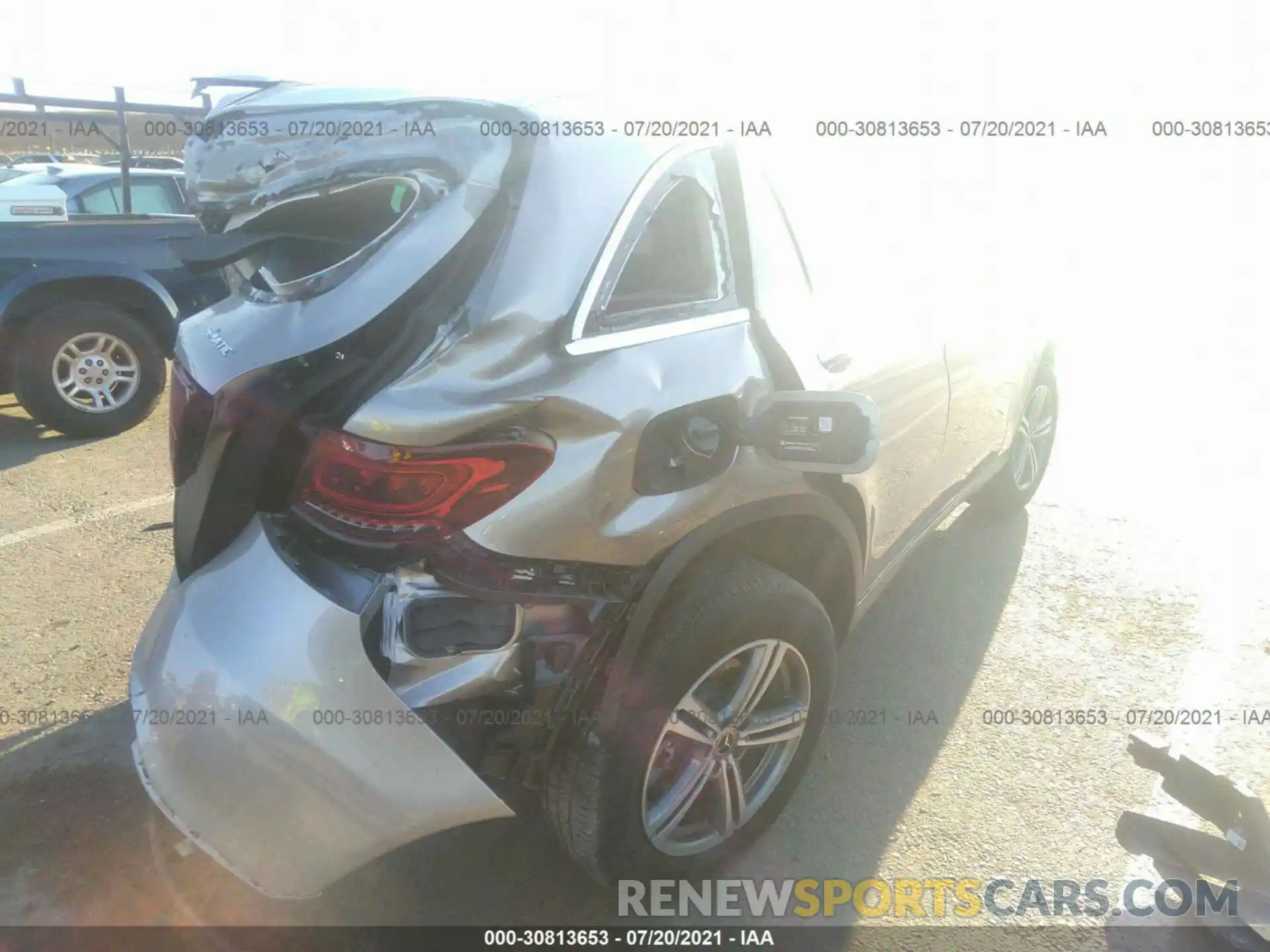 4 Photograph of a damaged car WDC0G8EB4LF706811 MERCEDES-BENZ GLC 2020