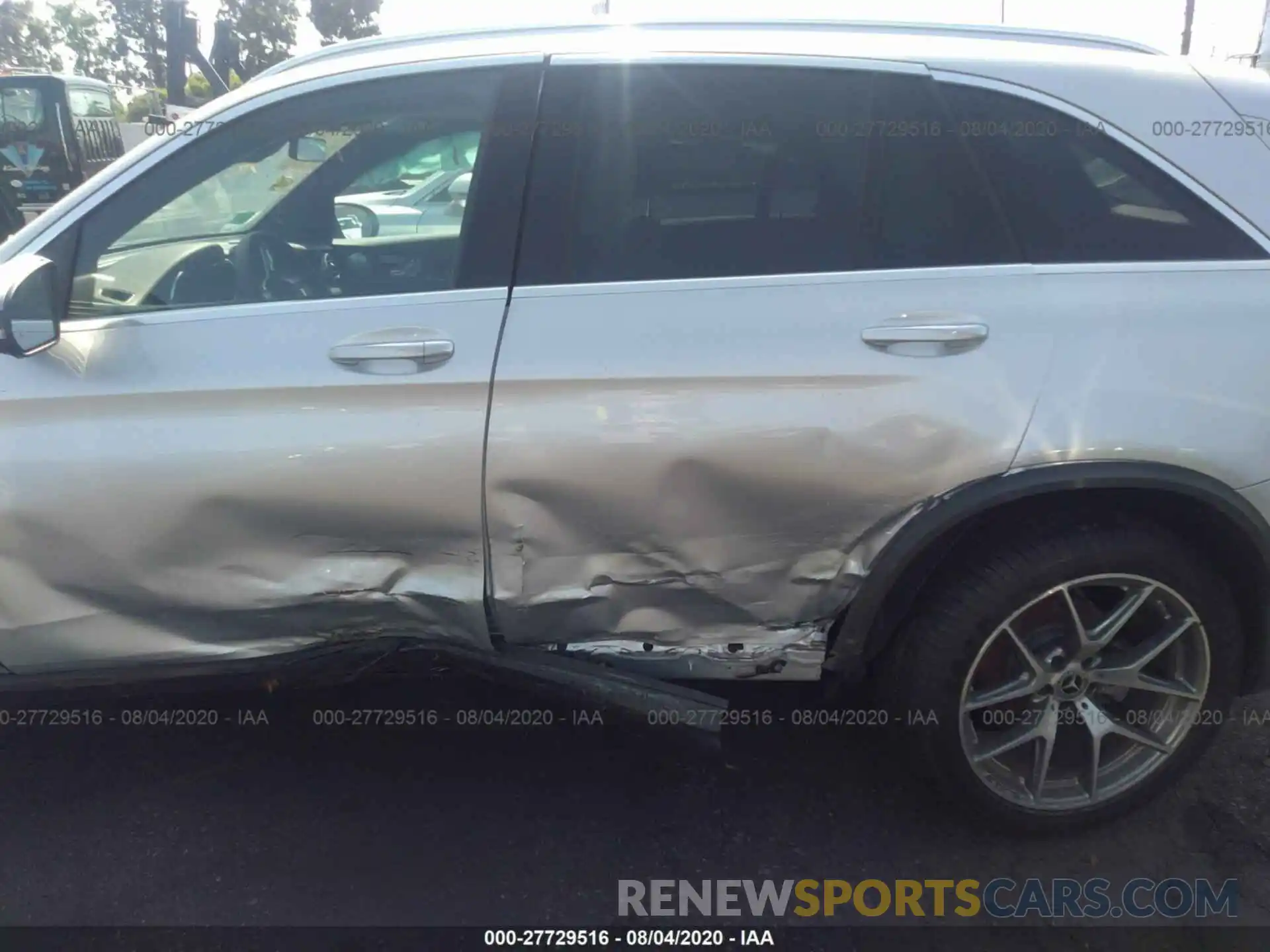 6 Фотография поврежденного автомобиля WDC0G8EB4LF708610 MERCEDES-BENZ GLC 2020