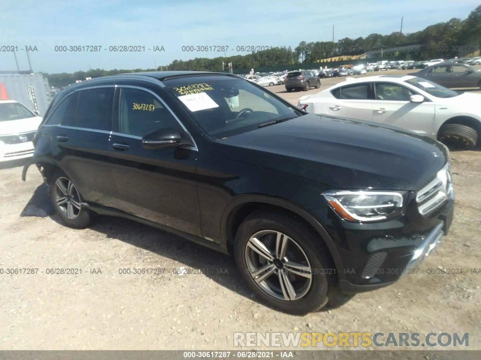 1 Photograph of a damaged car WDC0G8EB4LF725214 MERCEDES-BENZ GLC 2020