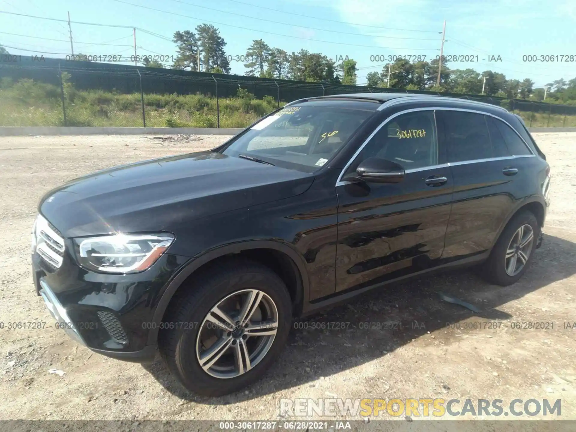 2 Photograph of a damaged car WDC0G8EB4LF725214 MERCEDES-BENZ GLC 2020