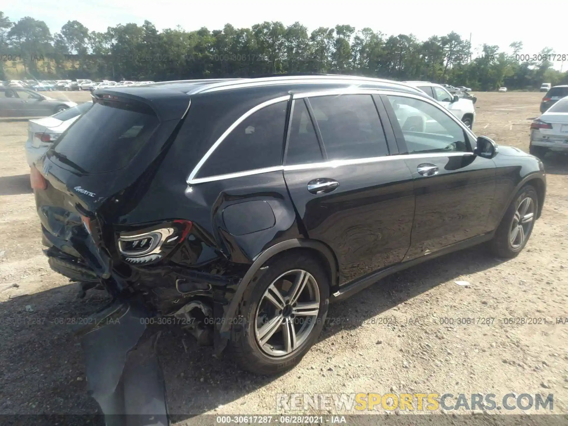 4 Photograph of a damaged car WDC0G8EB4LF725214 MERCEDES-BENZ GLC 2020