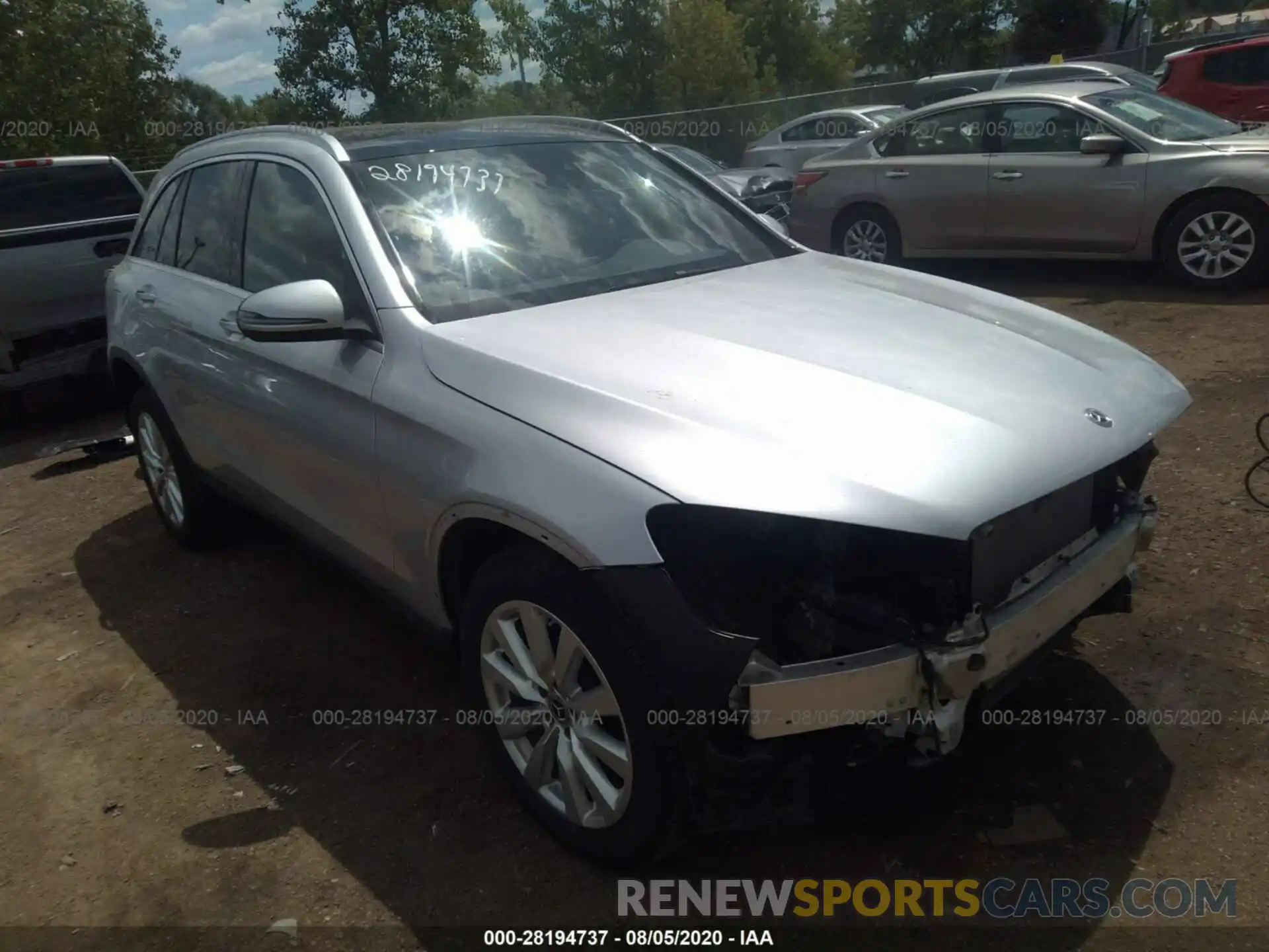 1 Photograph of a damaged car WDC0G8EB5LF677187 MERCEDES-BENZ GLC 2020