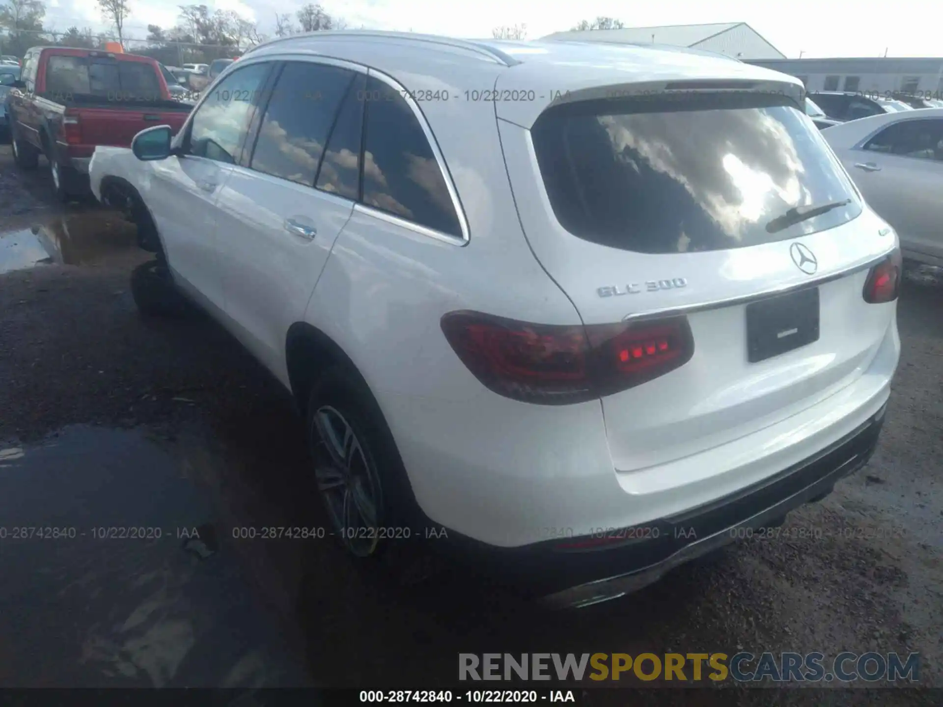 3 Photograph of a damaged car WDC0G8EB5LF699173 MERCEDES-BENZ GLC 2020