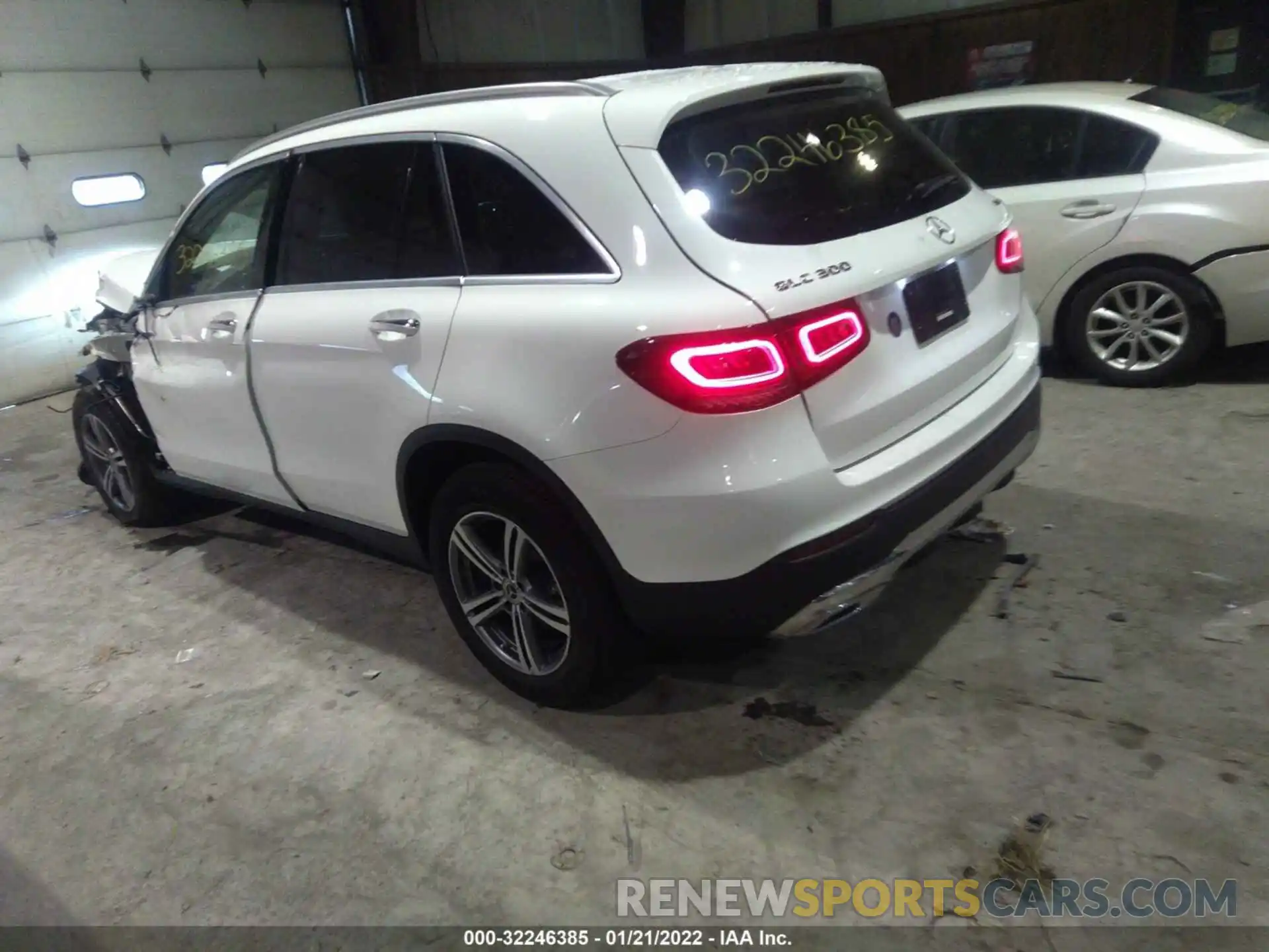 3 Photograph of a damaged car WDC0G8EB5LF725318 MERCEDES-BENZ GLC 2020