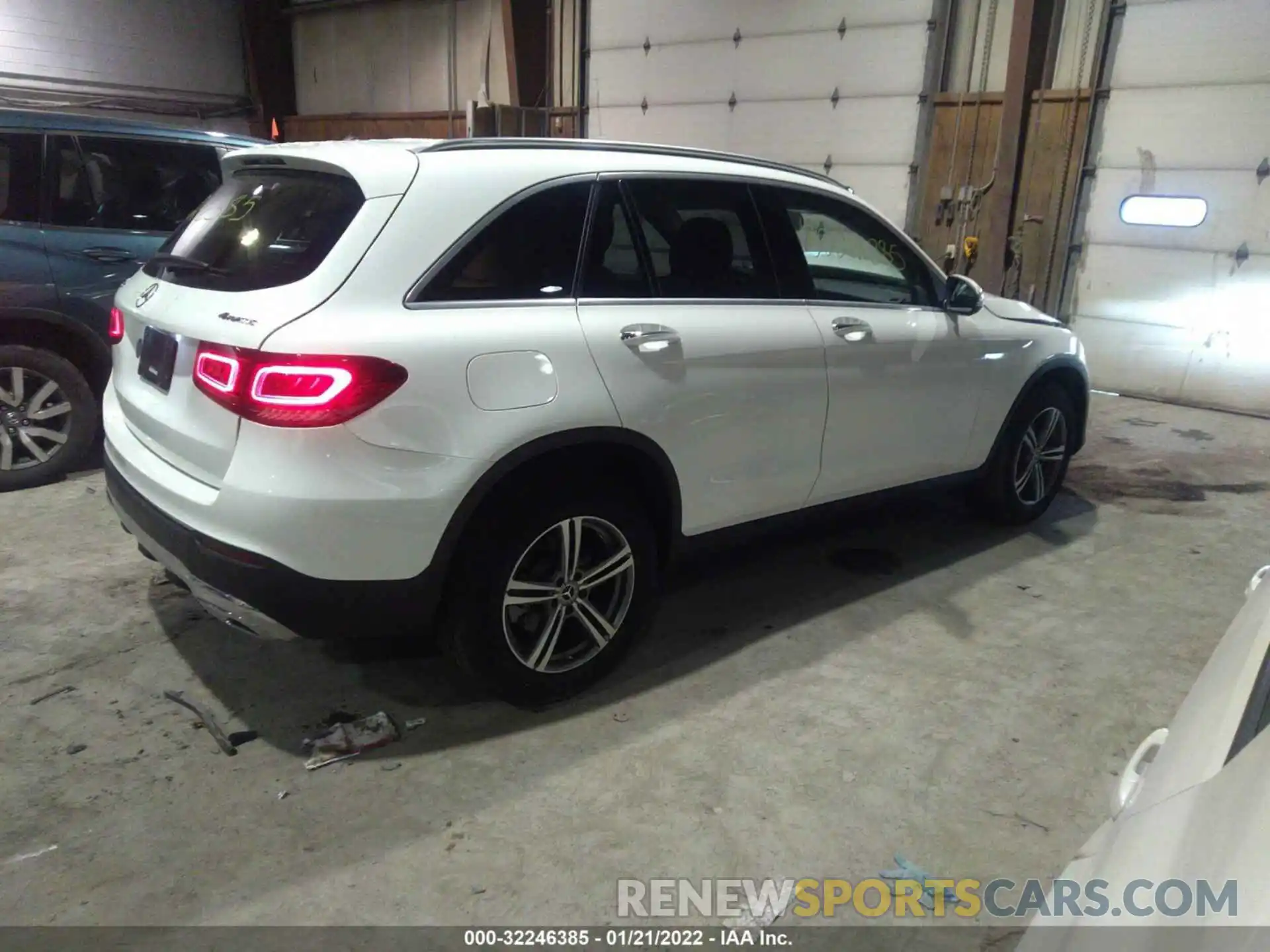 4 Photograph of a damaged car WDC0G8EB5LF725318 MERCEDES-BENZ GLC 2020