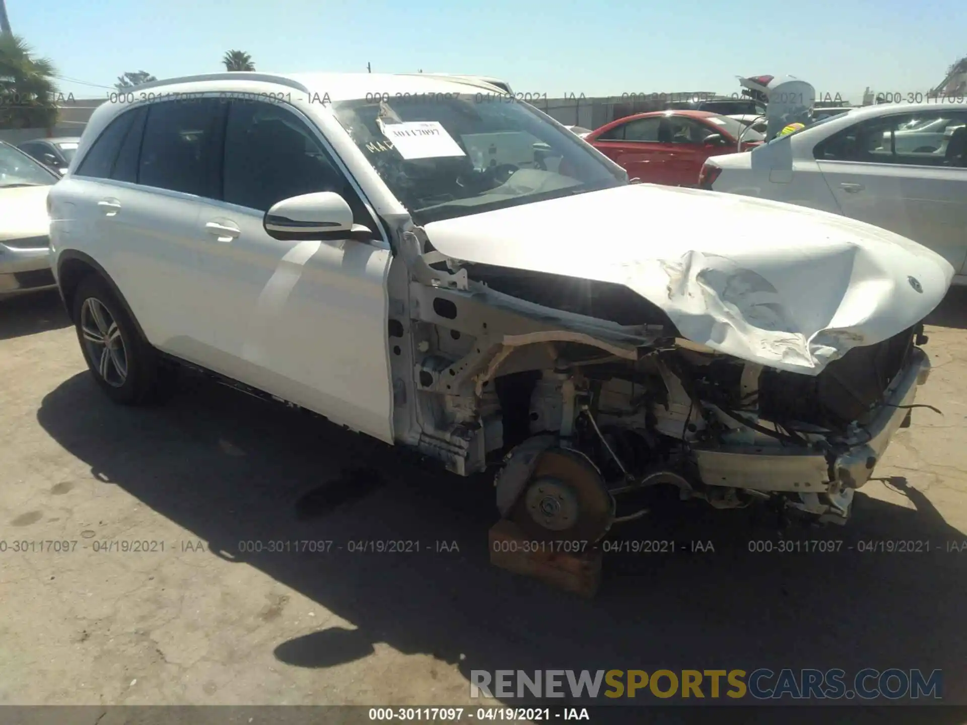 1 Photograph of a damaged car WDC0G8EB6LF715137 MERCEDES-BENZ GLC 2020