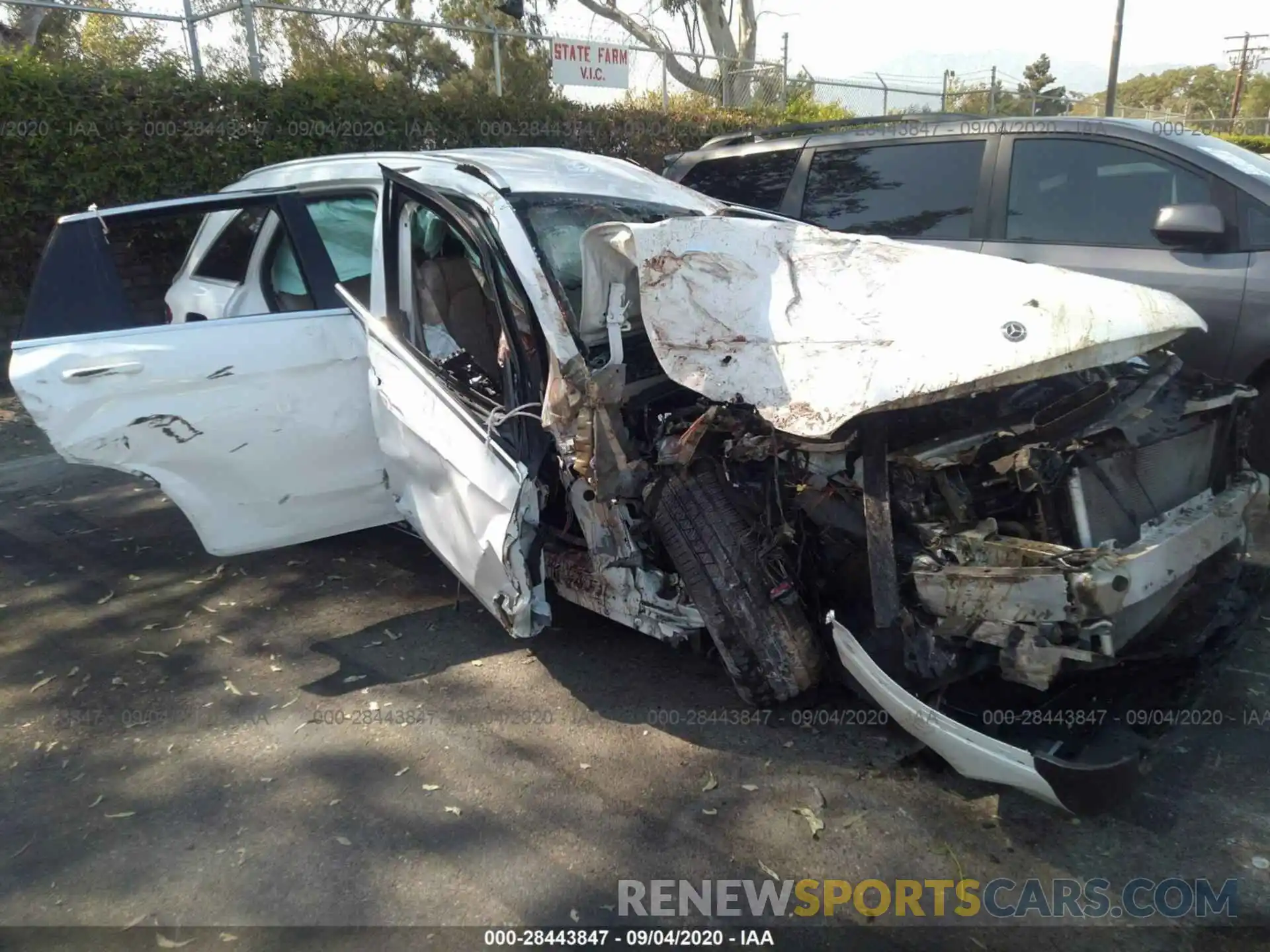1 Фотография поврежденного автомобиля WDC0G8EB7LF685081 MERCEDES-BENZ GLC 2020