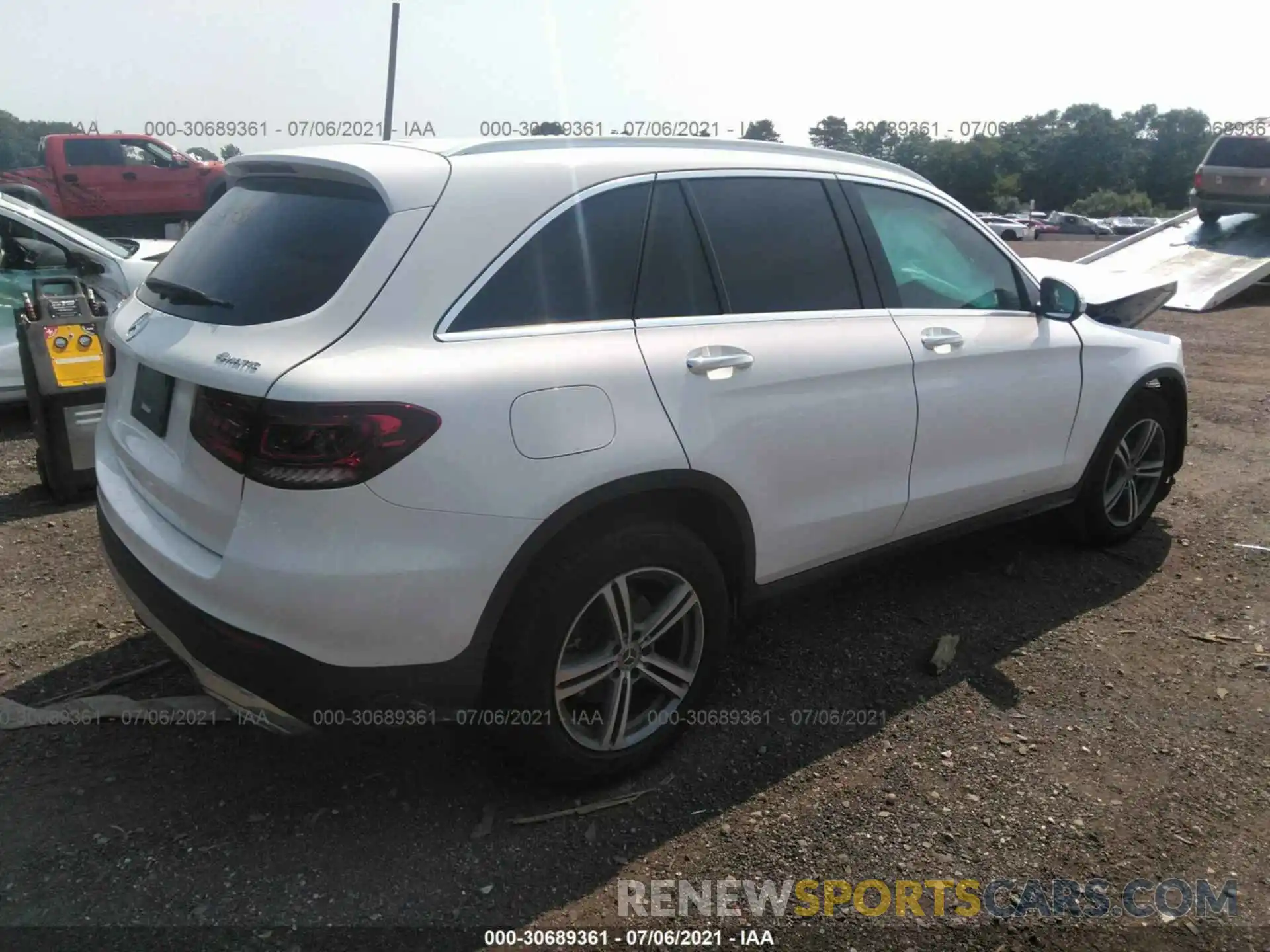 4 Photograph of a damaged car WDC0G8EB7LF753296 MERCEDES-BENZ GLC 2020