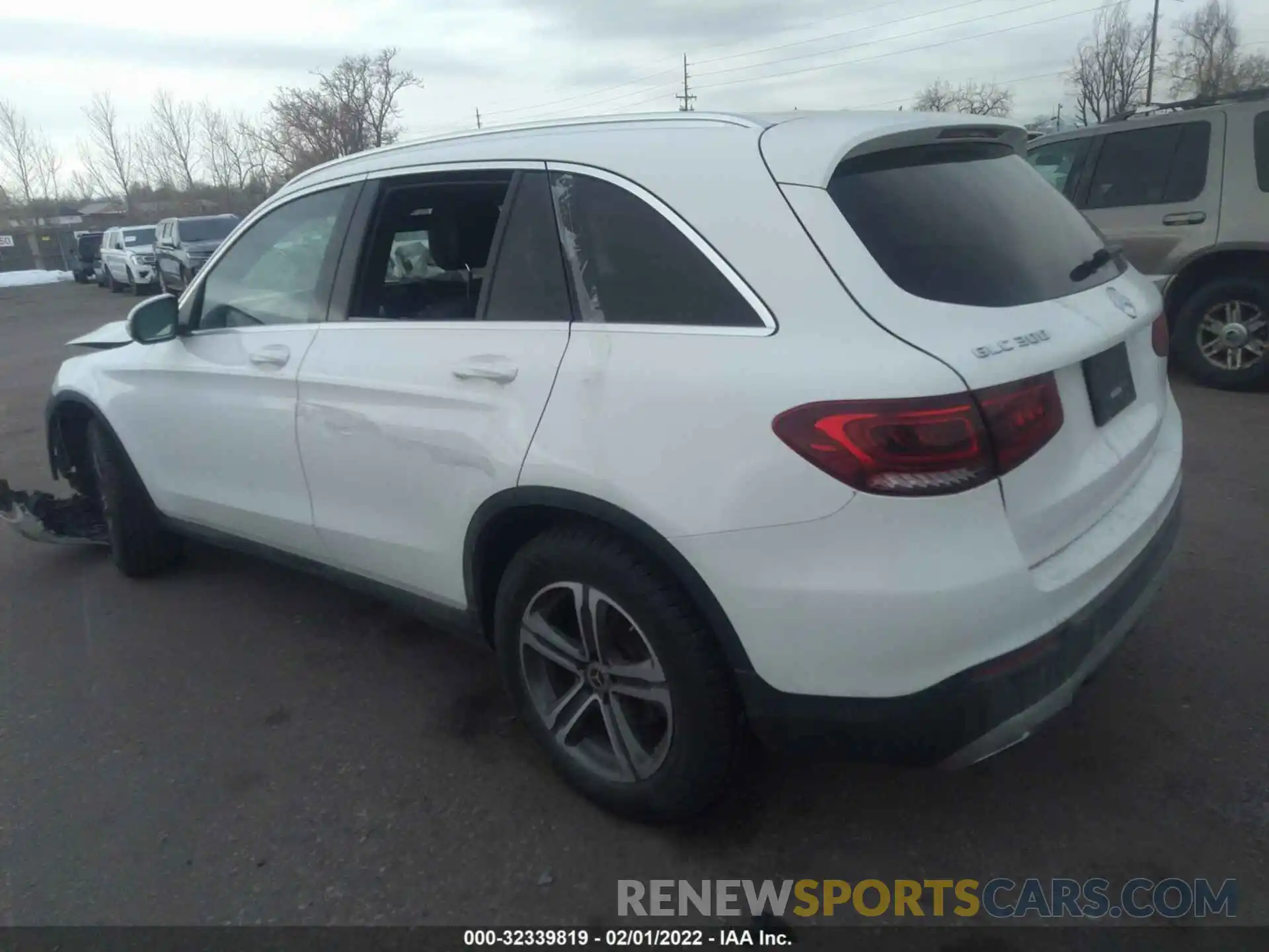 3 Photograph of a damaged car WDC0G8EB8LF716130 MERCEDES-BENZ GLC 2020