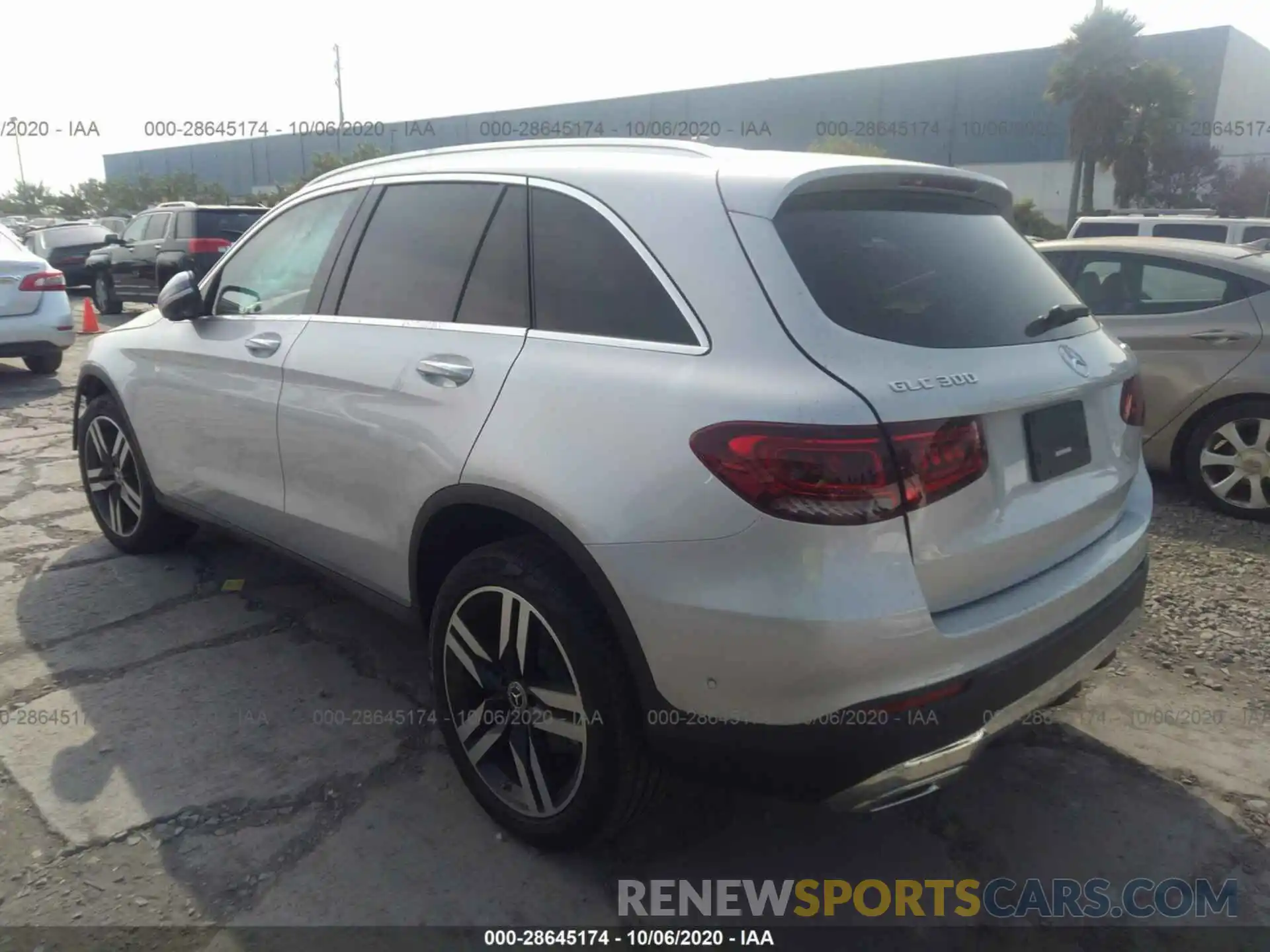 3 Photograph of a damaged car WDC0G8EB9LF672431 MERCEDES-BENZ GLC 2020